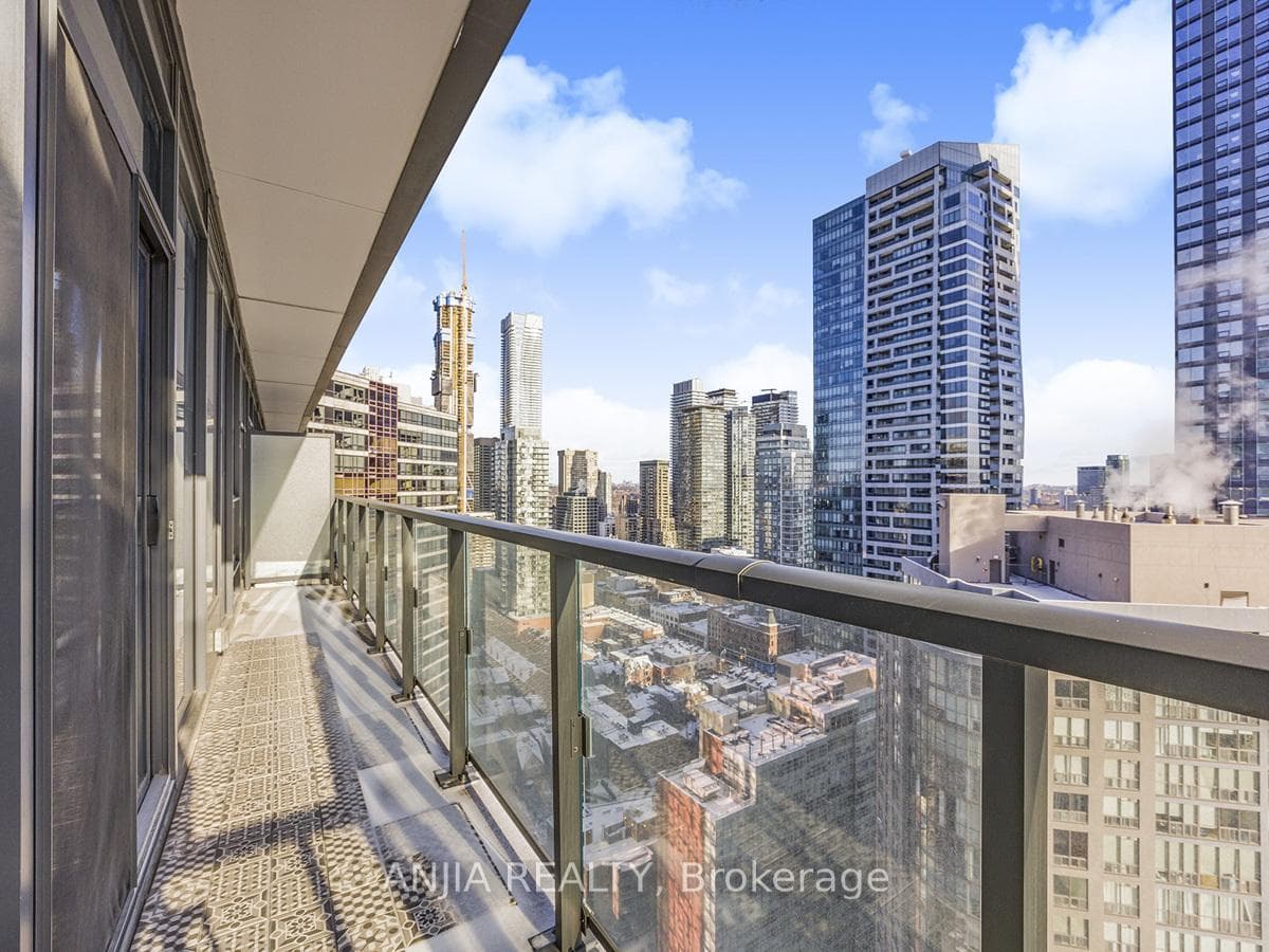 955 Bay Street Unit 3003 photo 25