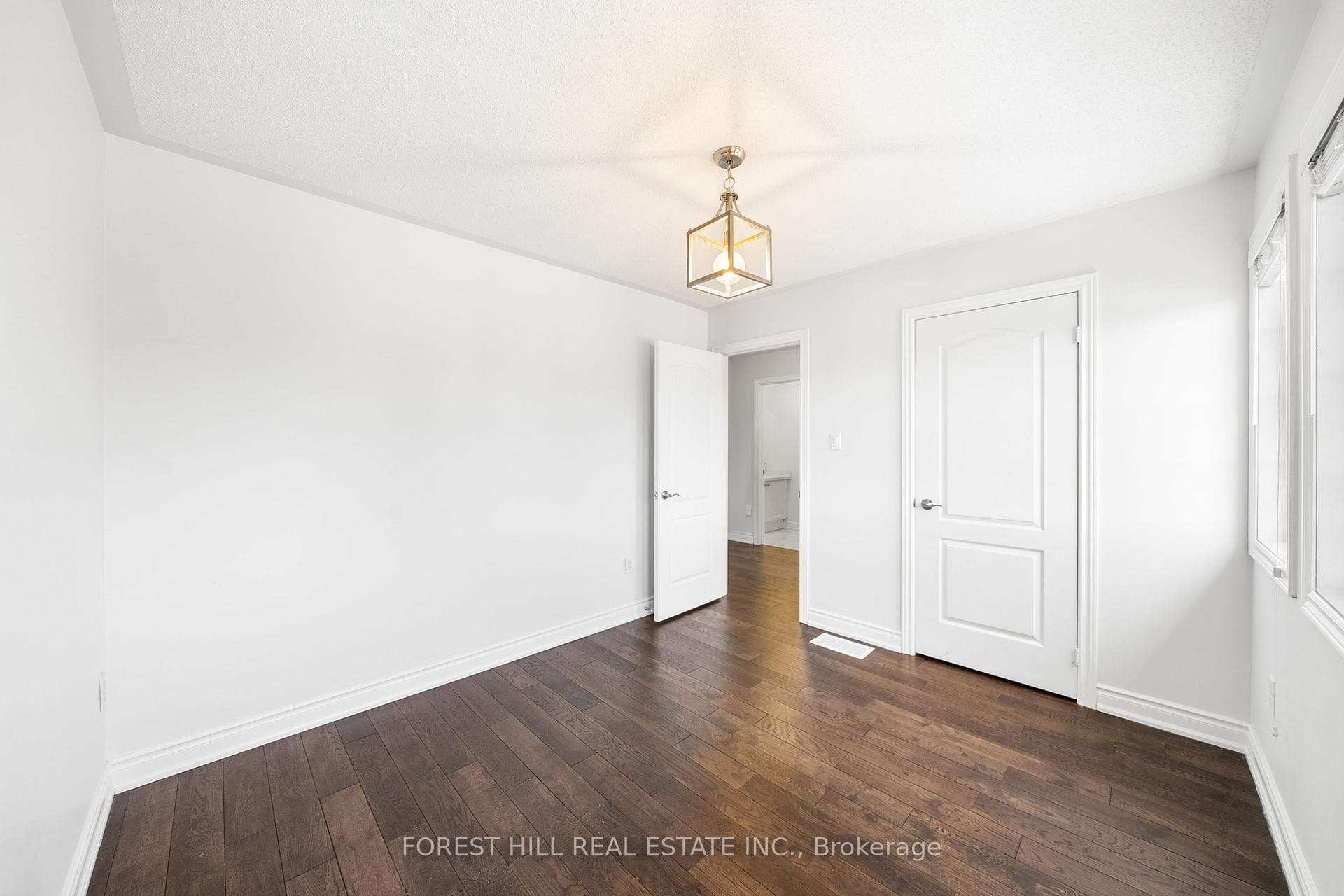 76 Deerwood Crescent photo 25