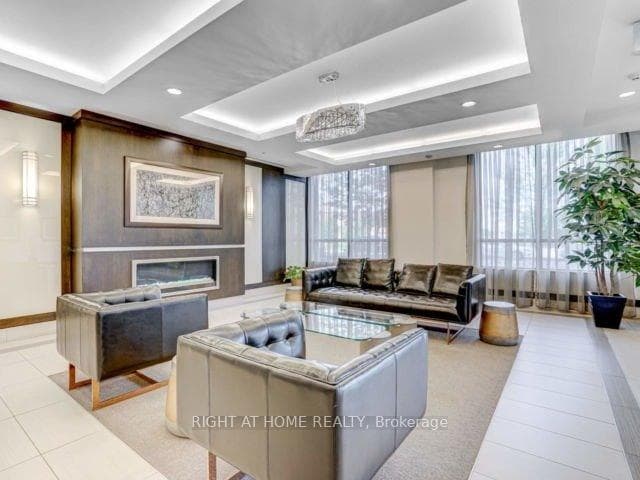 1070 Sheppard W Avenue Unit 1502 photo 4