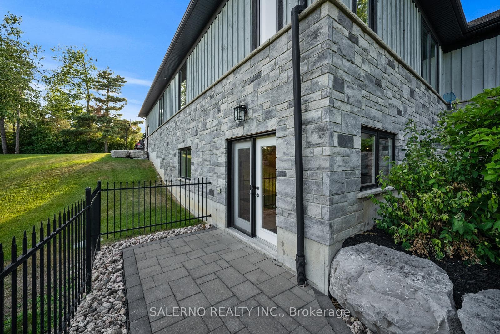 2065 Forest Valley Drive photo 36