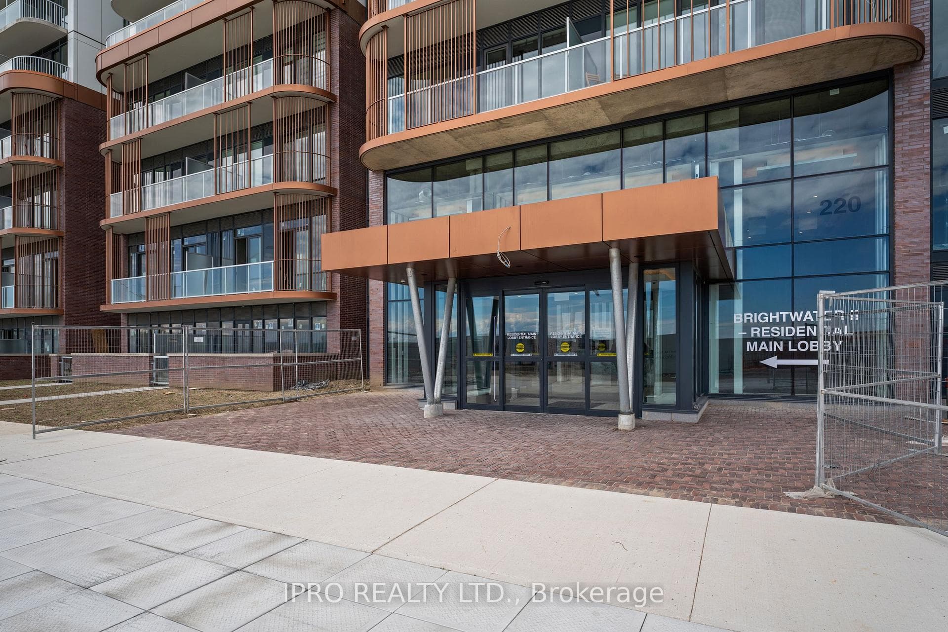 220 Missinnihe Way Unit 715 photo 3