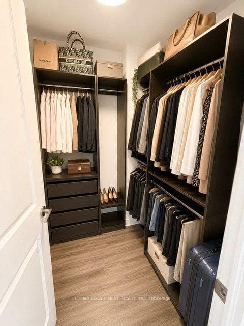 2007 James Street Unit 1603 photo 8