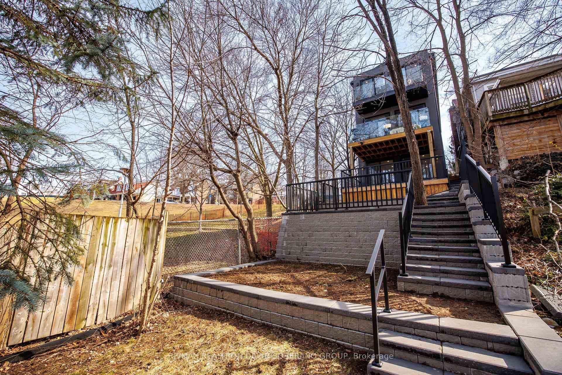 90 East Lynn Avenue photo 43