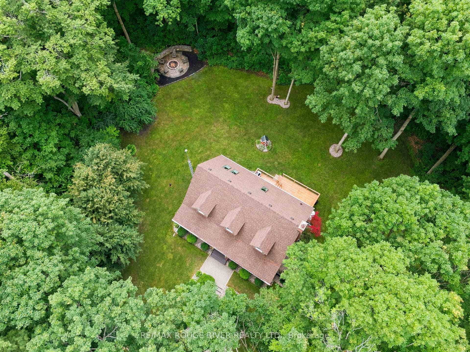 2774 Les Davey Road photo 48