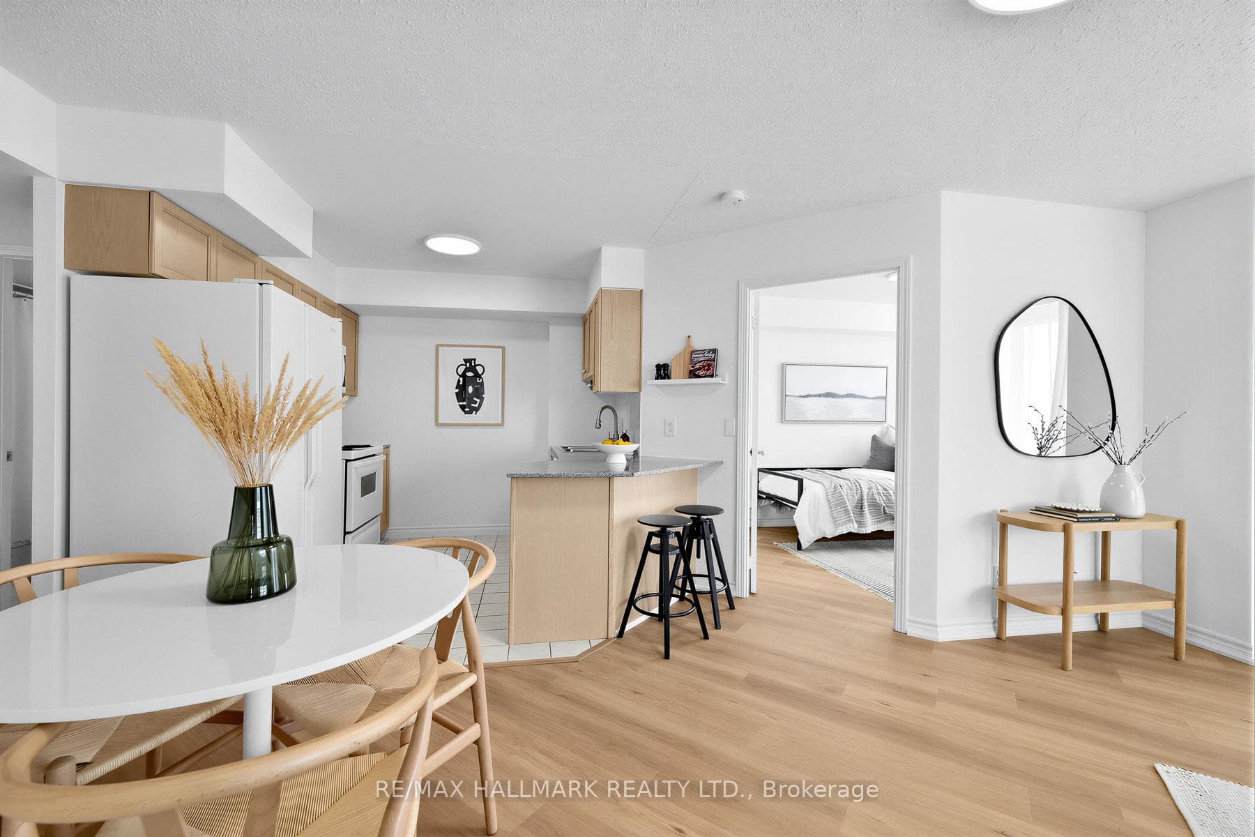 1730 Eglinton Avenue Unit 211 photo 12