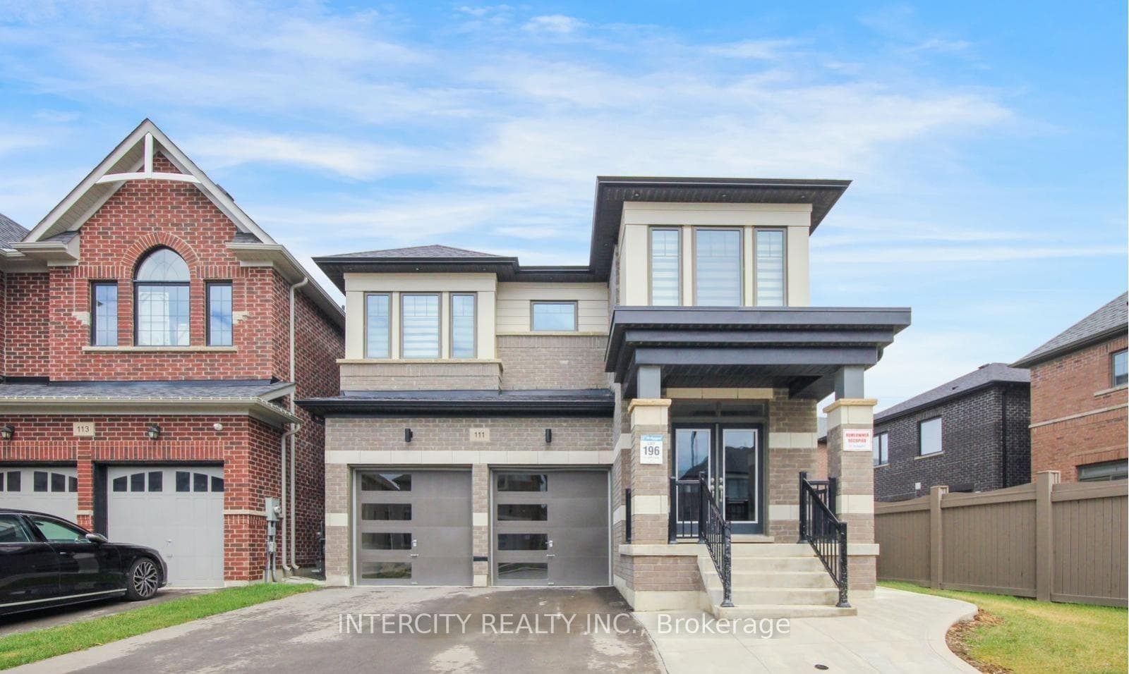 111 Petch Avenue photo 1