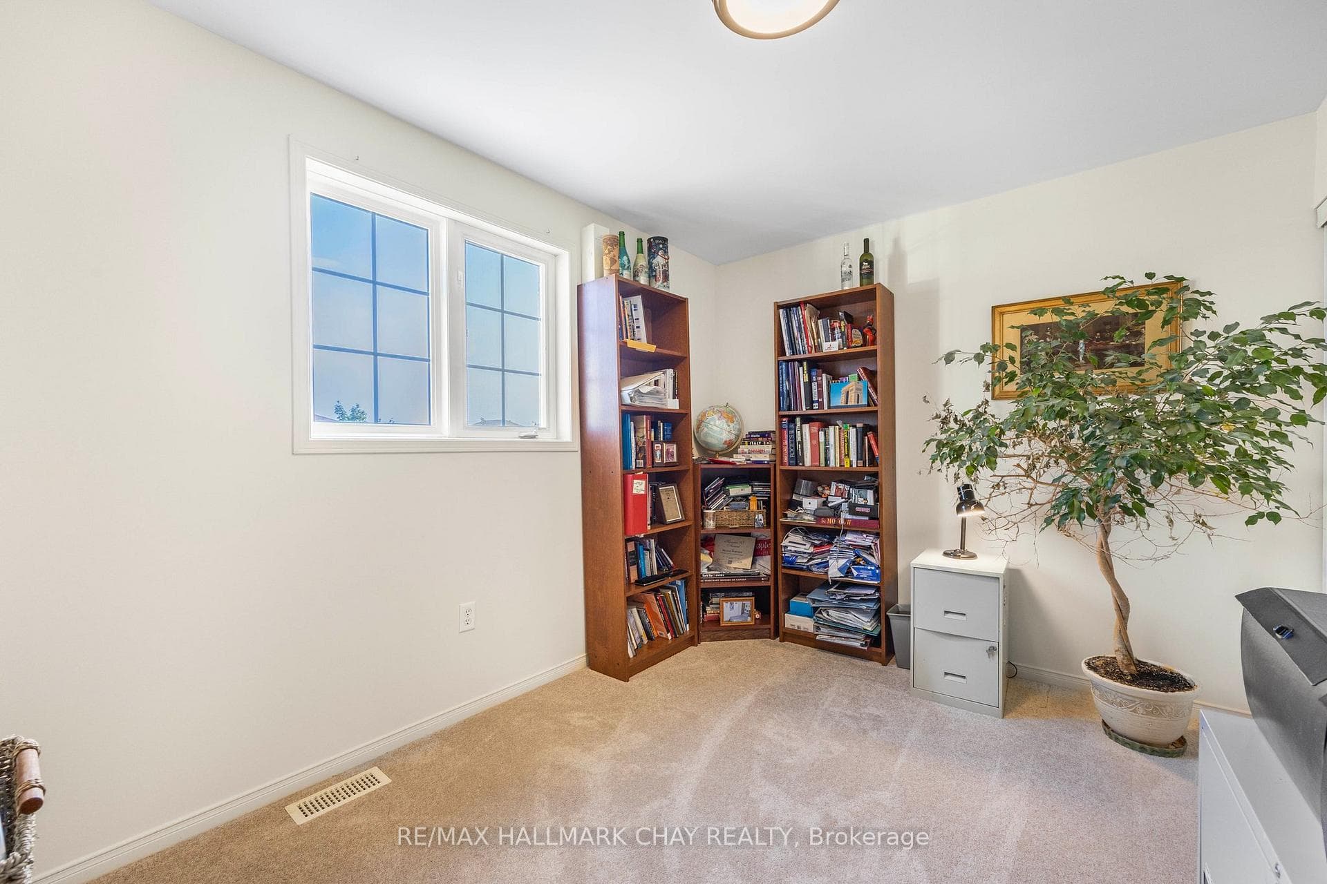 24 Majesty Boulevard photo 27