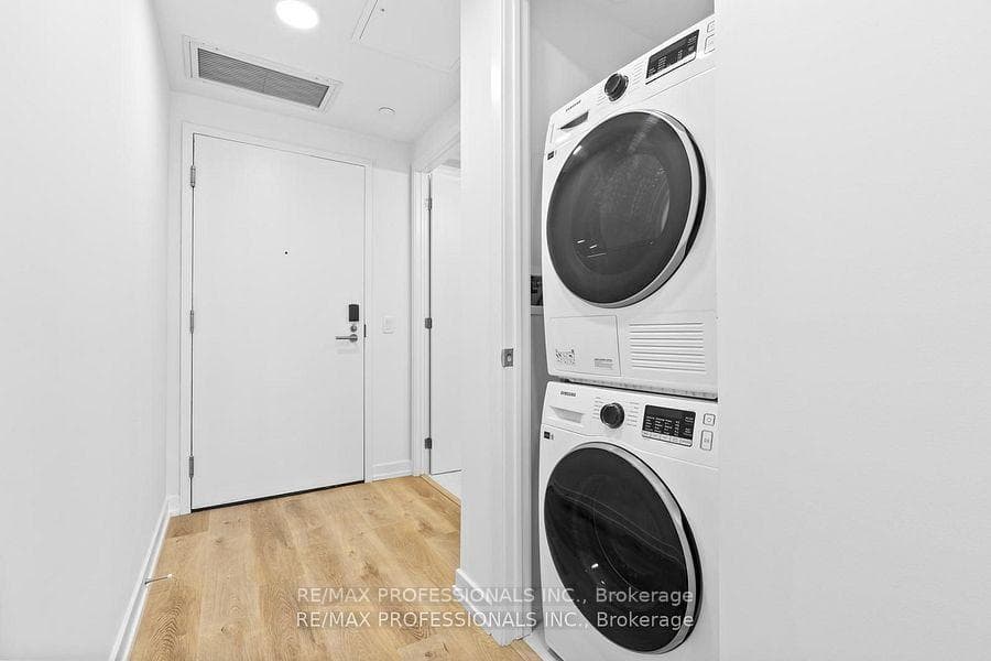 6 Chartwell Road Unit 219 photo 18