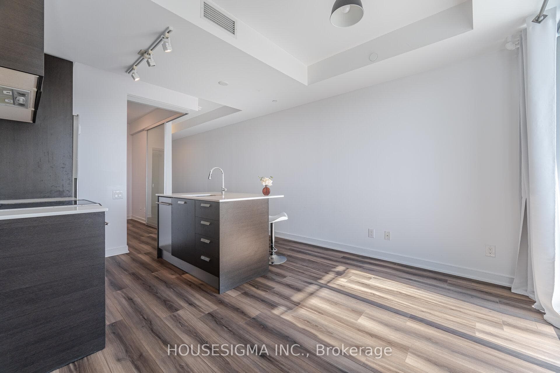 57 St Joseph Street Unit 1315 photo 17