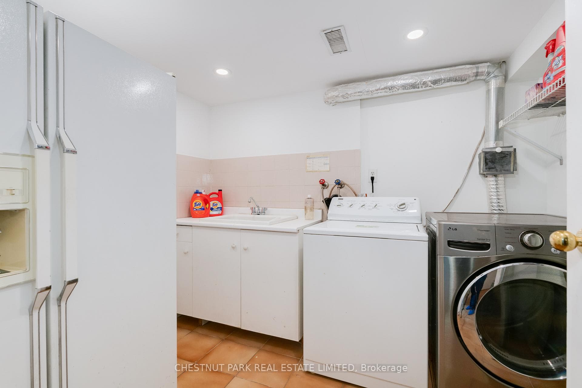 56 Poplar Plains Road photo 37