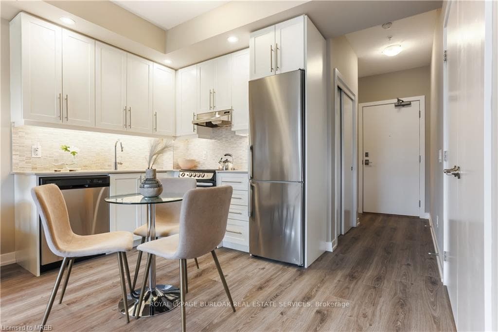 10 Esplanade Lane Unit 501 photo 14