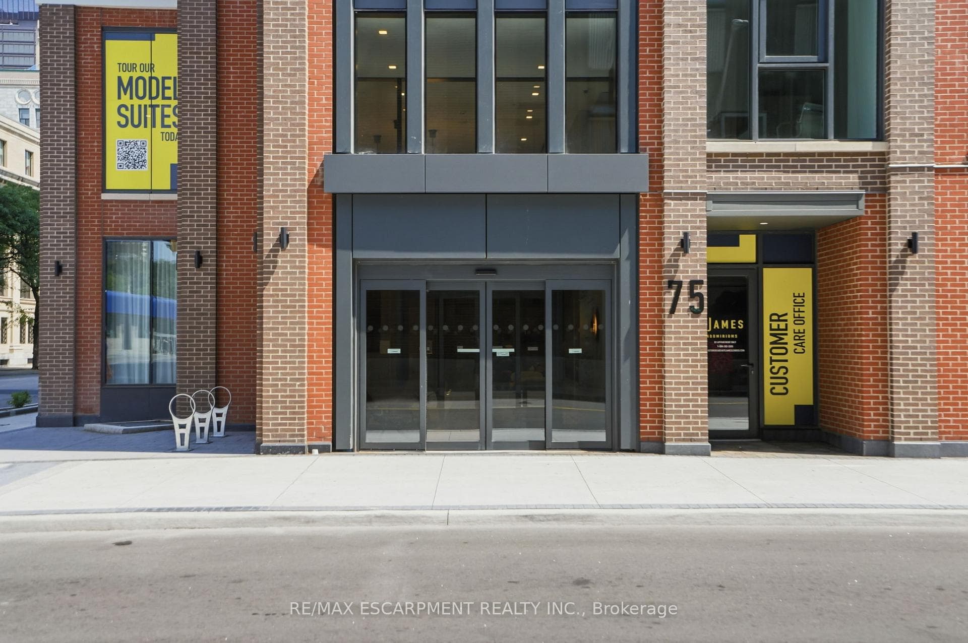 75 JAMES Street Unit 2017 photo 2