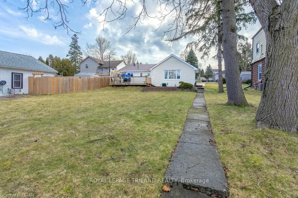 168 CHARLES Street photo 31