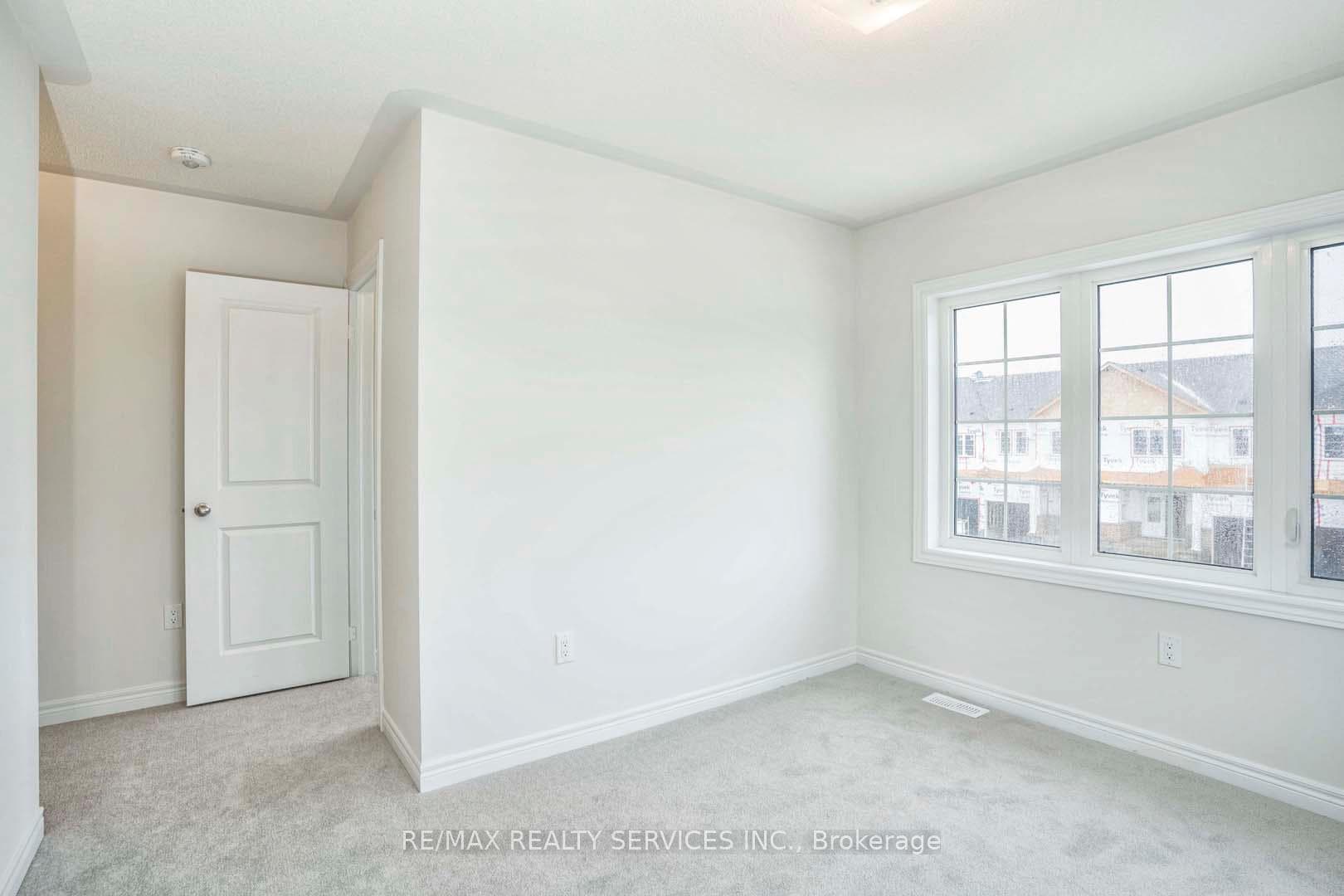 525 Red Elm Road photo 22