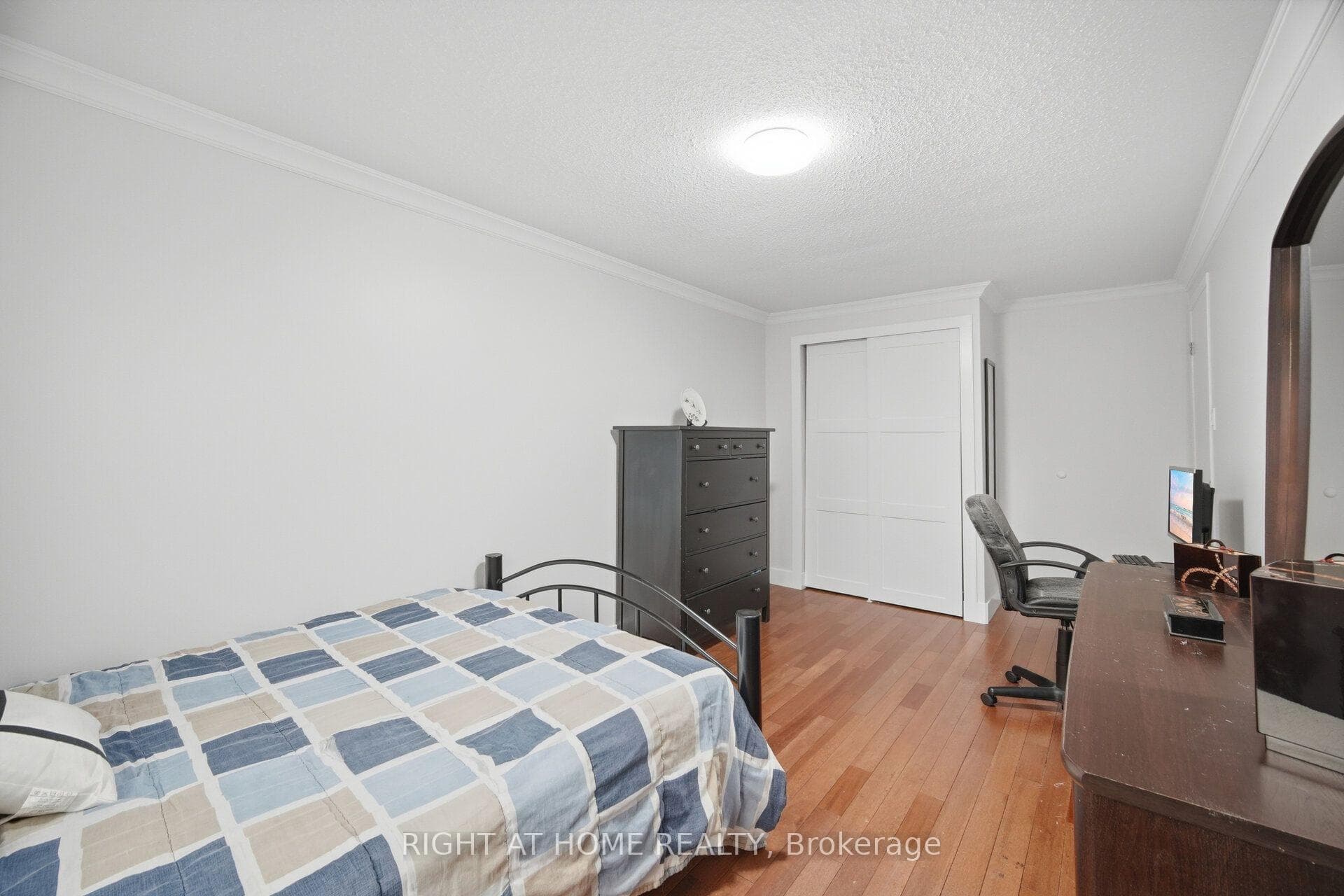 121 Bob O'link Avenue photo 21