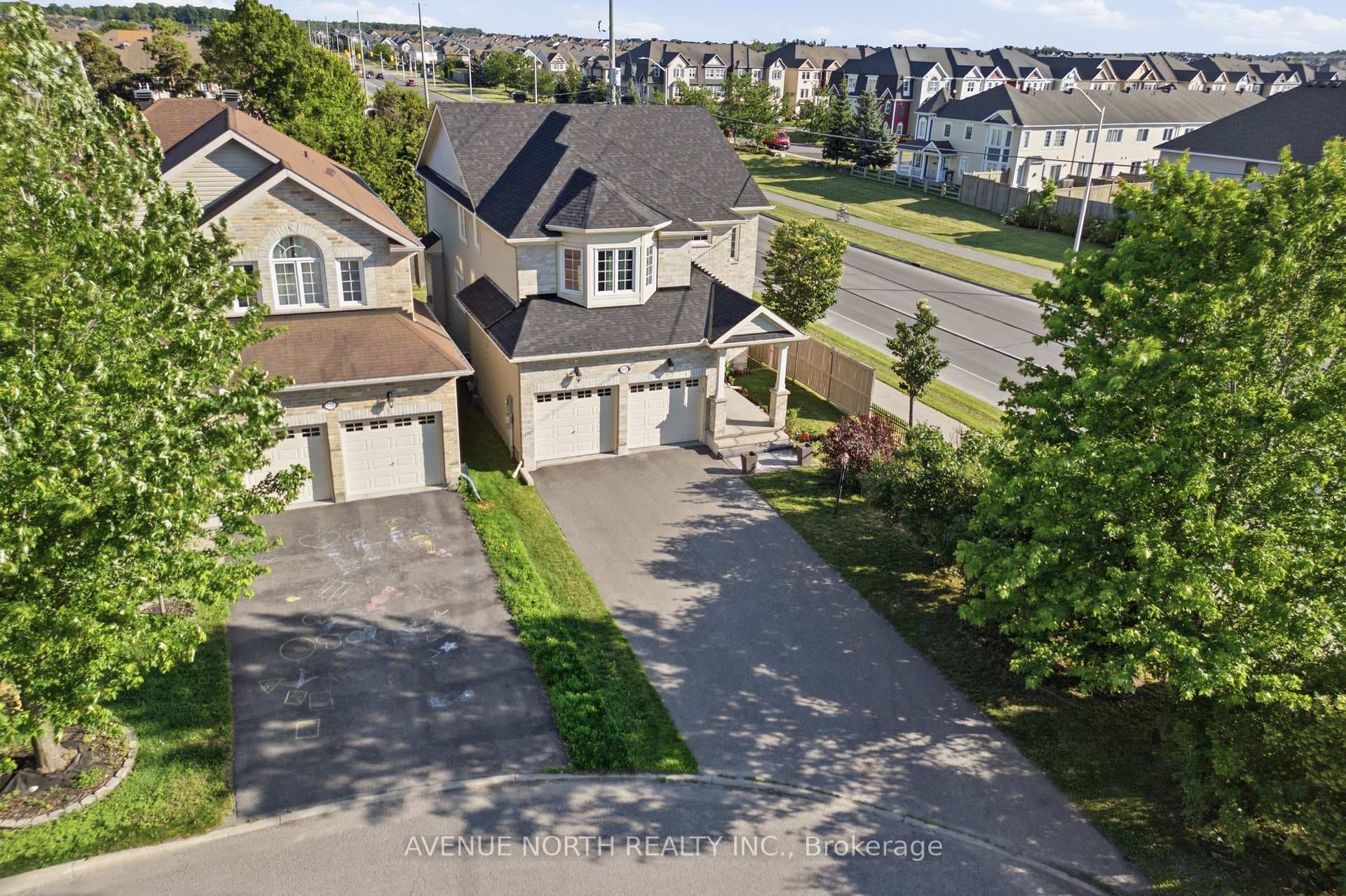 112 Sunita Crescent photo 4