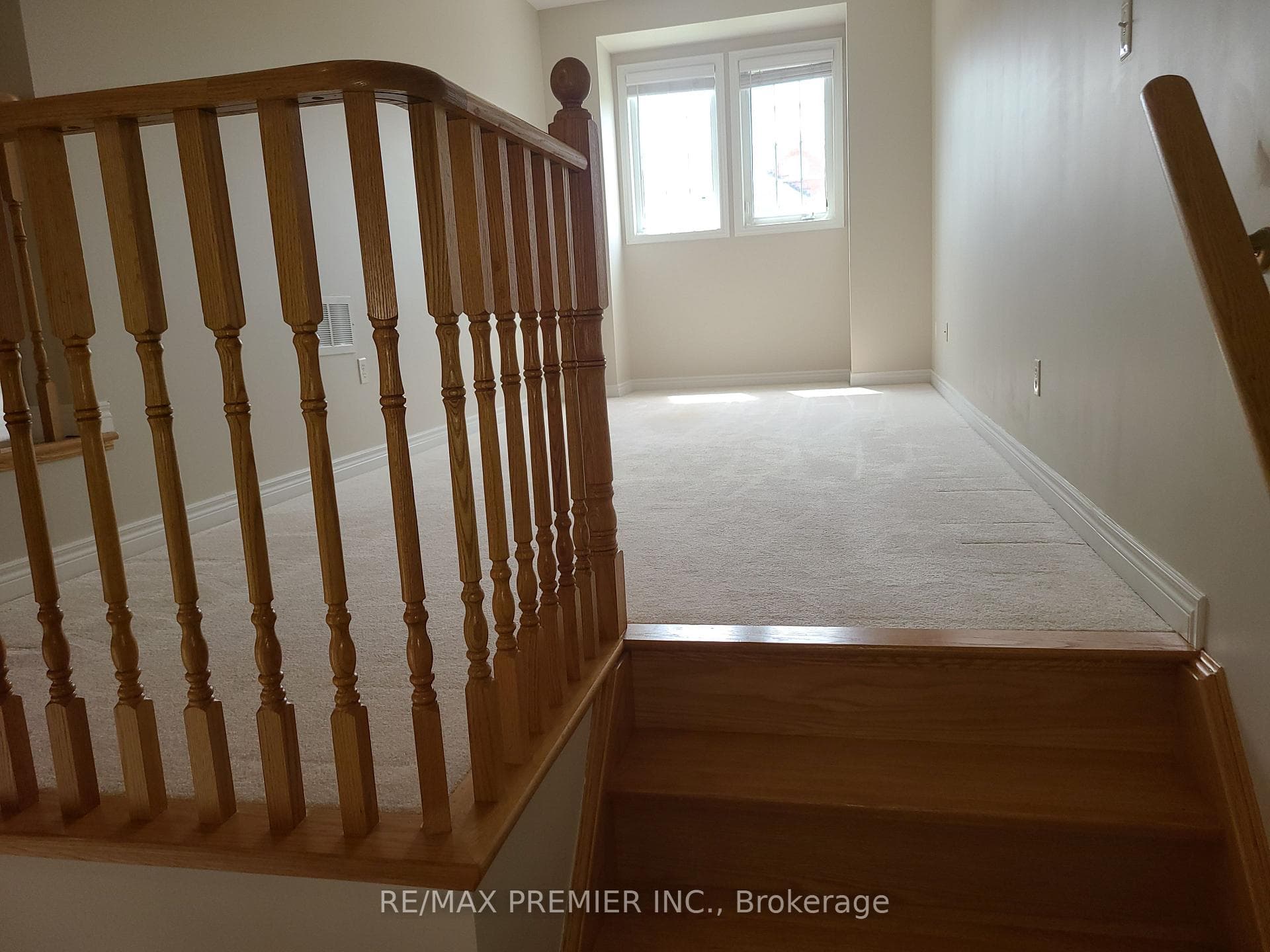 108 McCann Crescent photo 13