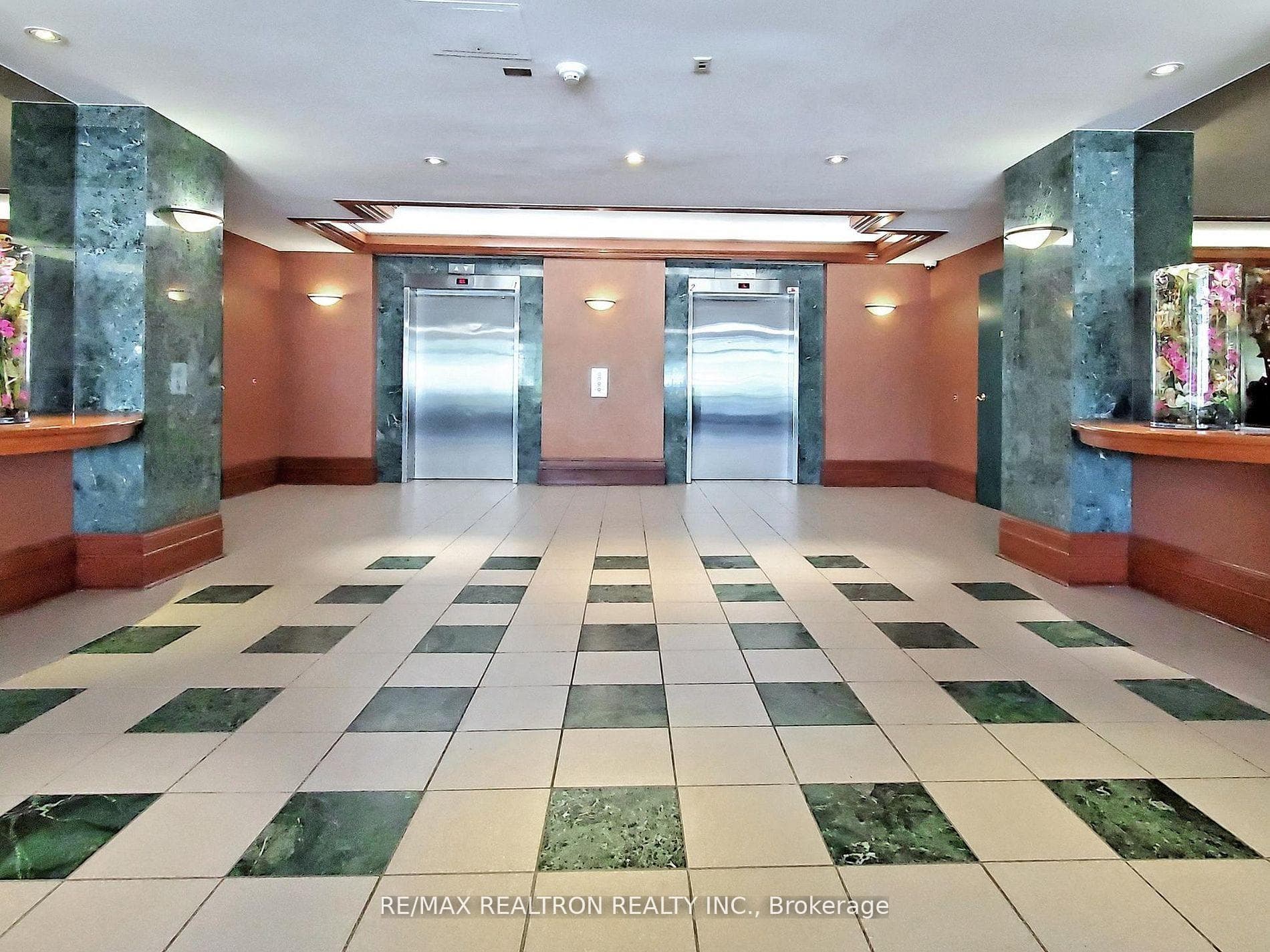 175 Cedar Avenue Unit 208 photo 4