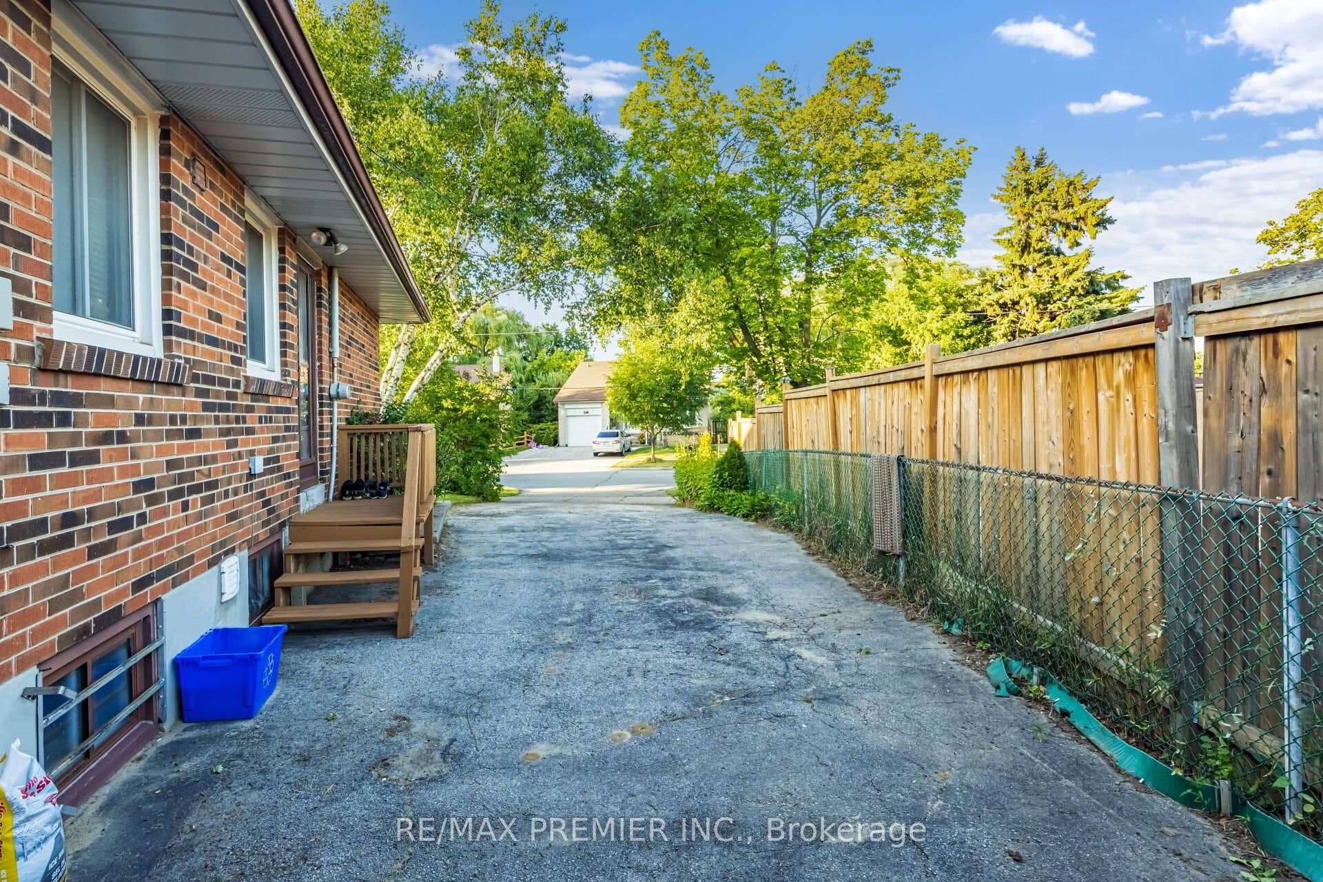35 Barkwin Drive photo 46