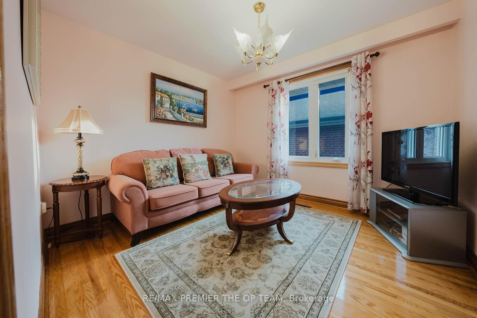 142 Gracefield Avenue photo 17