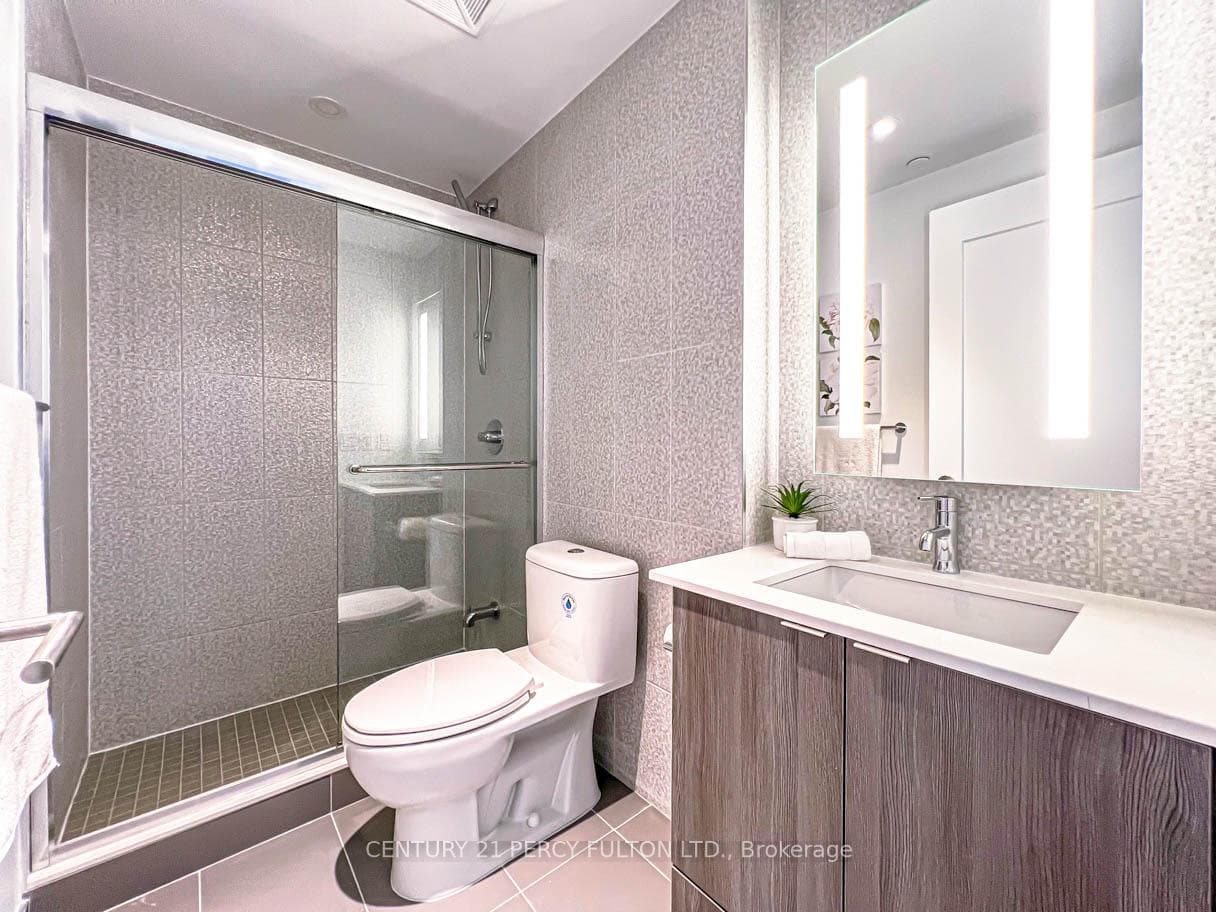 585 Bloor Street Unit 3415 photo 16