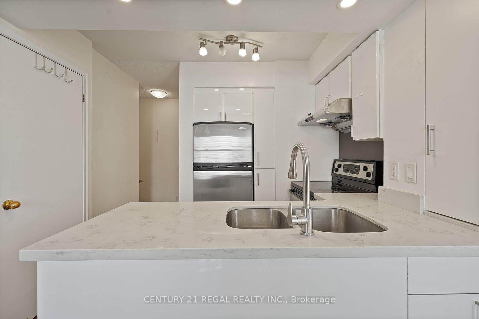 5 Everson Drive Unit 1505 photo 8
