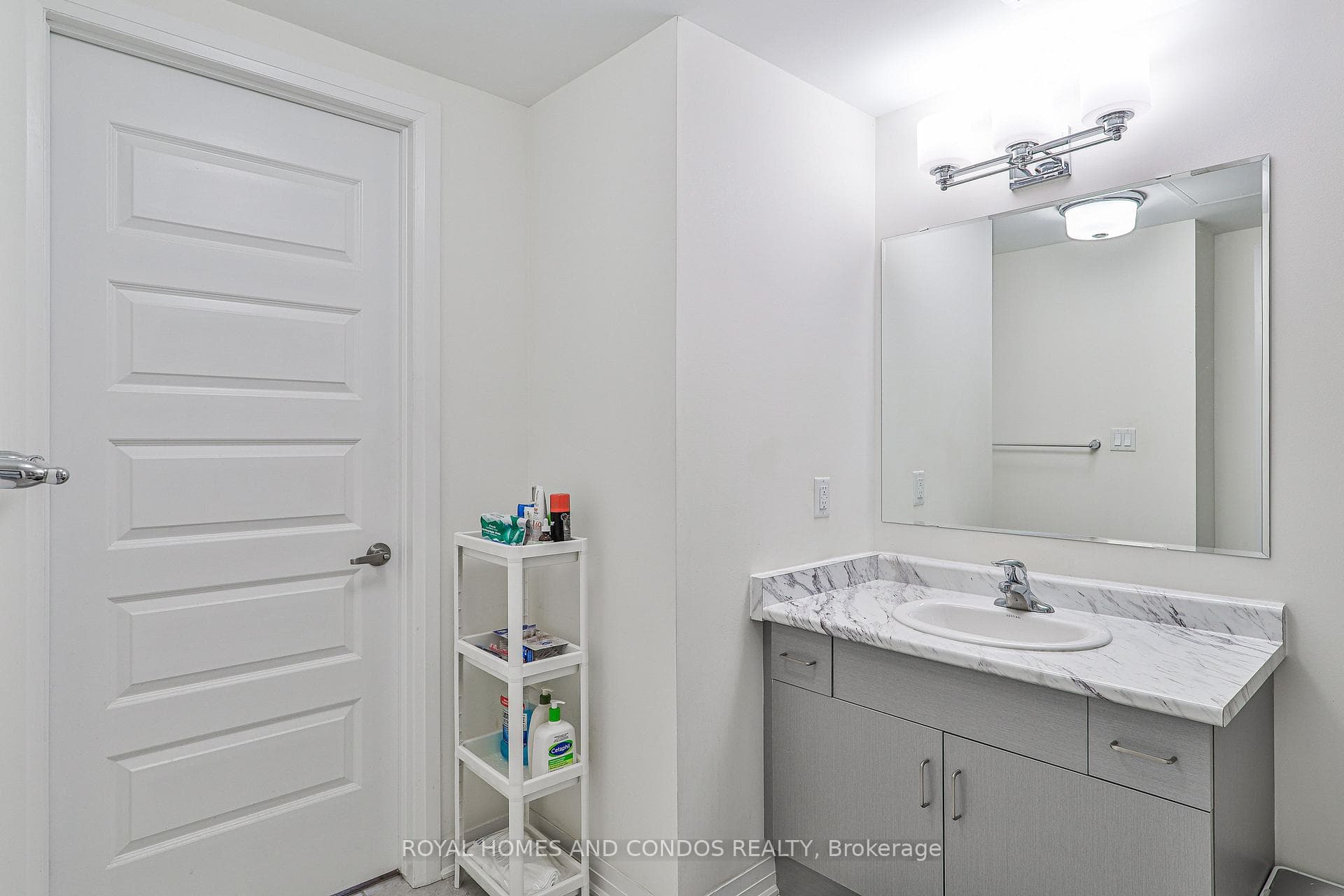 2 Adam Sellers Street Unit 601 photo 27
