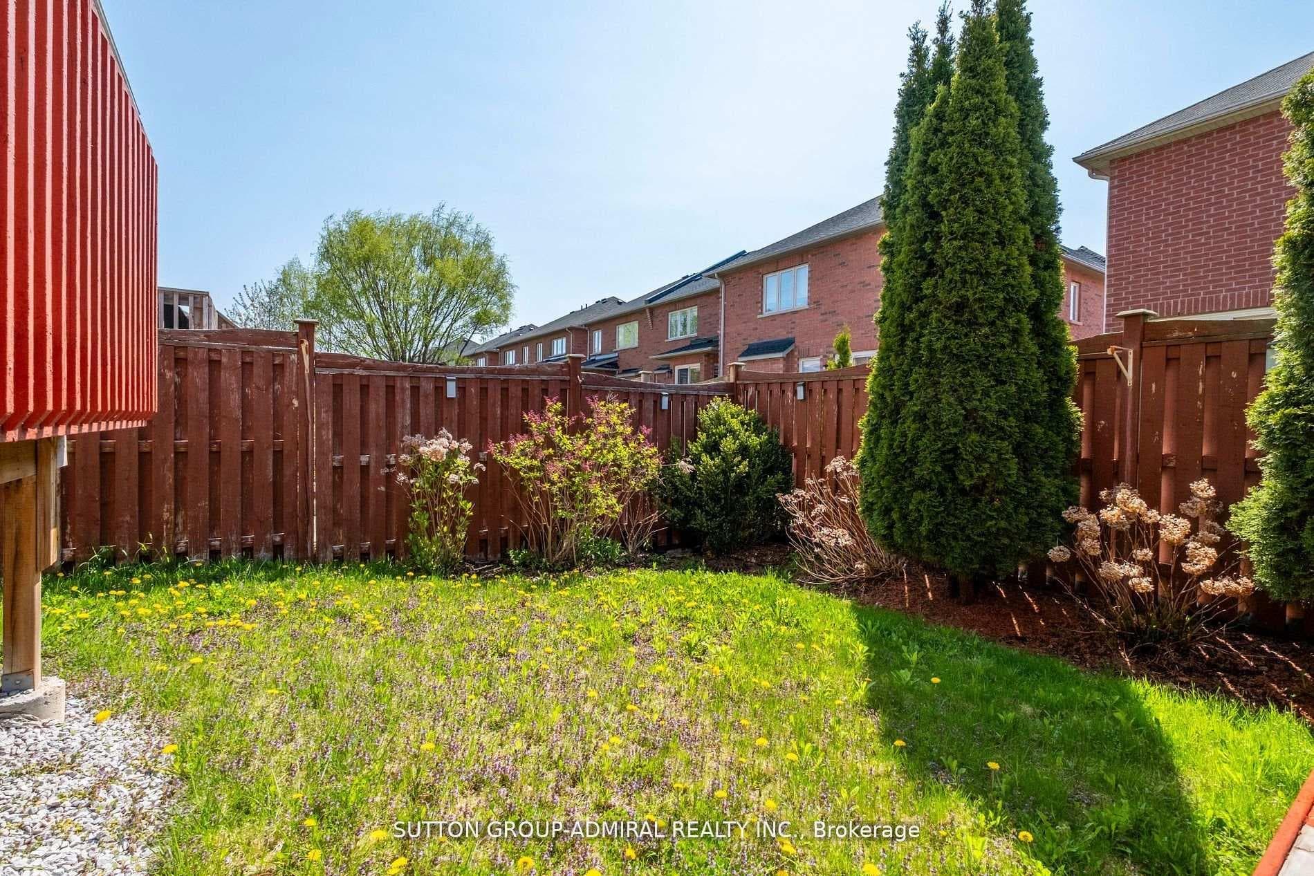 11 Thistle Avenue photo 39