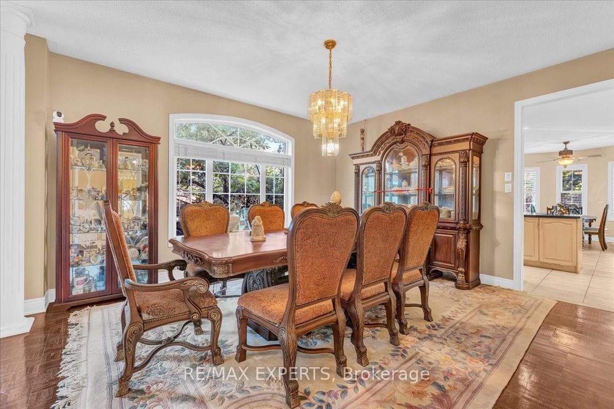 110 Velmar Drive photo 8