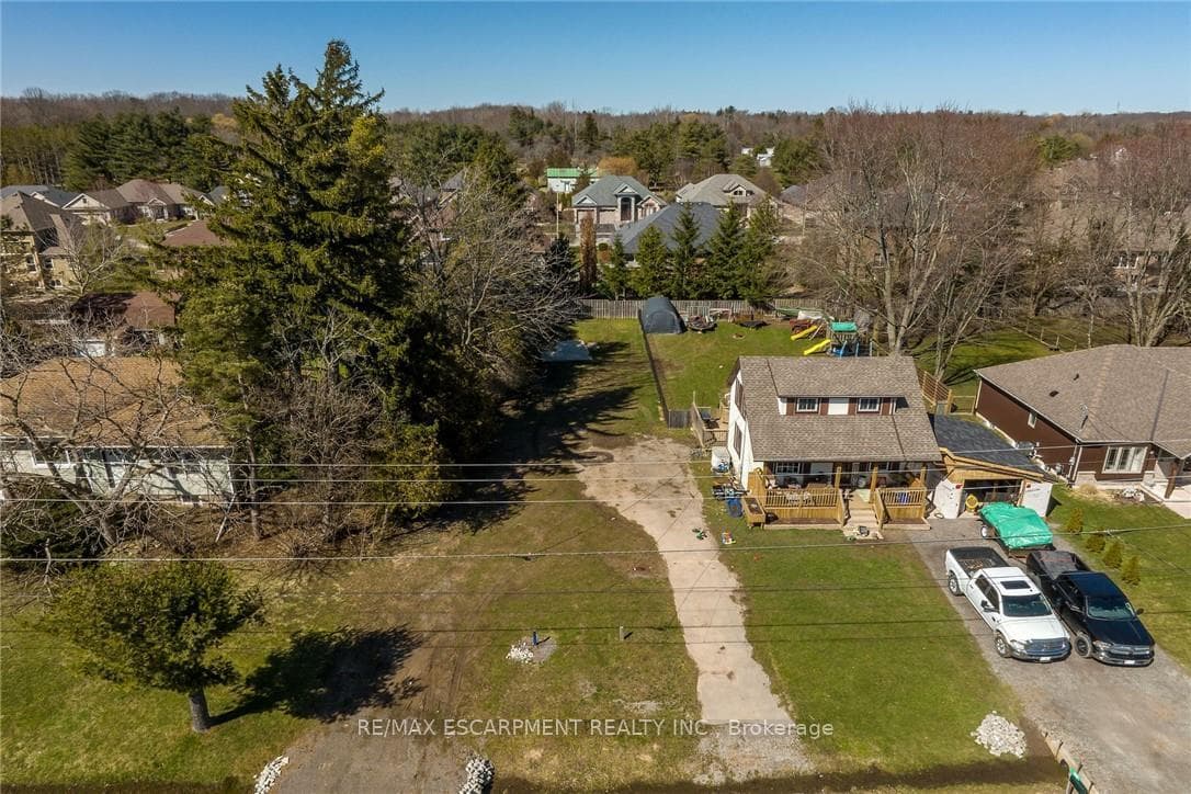 815 FOSS Road photo 3