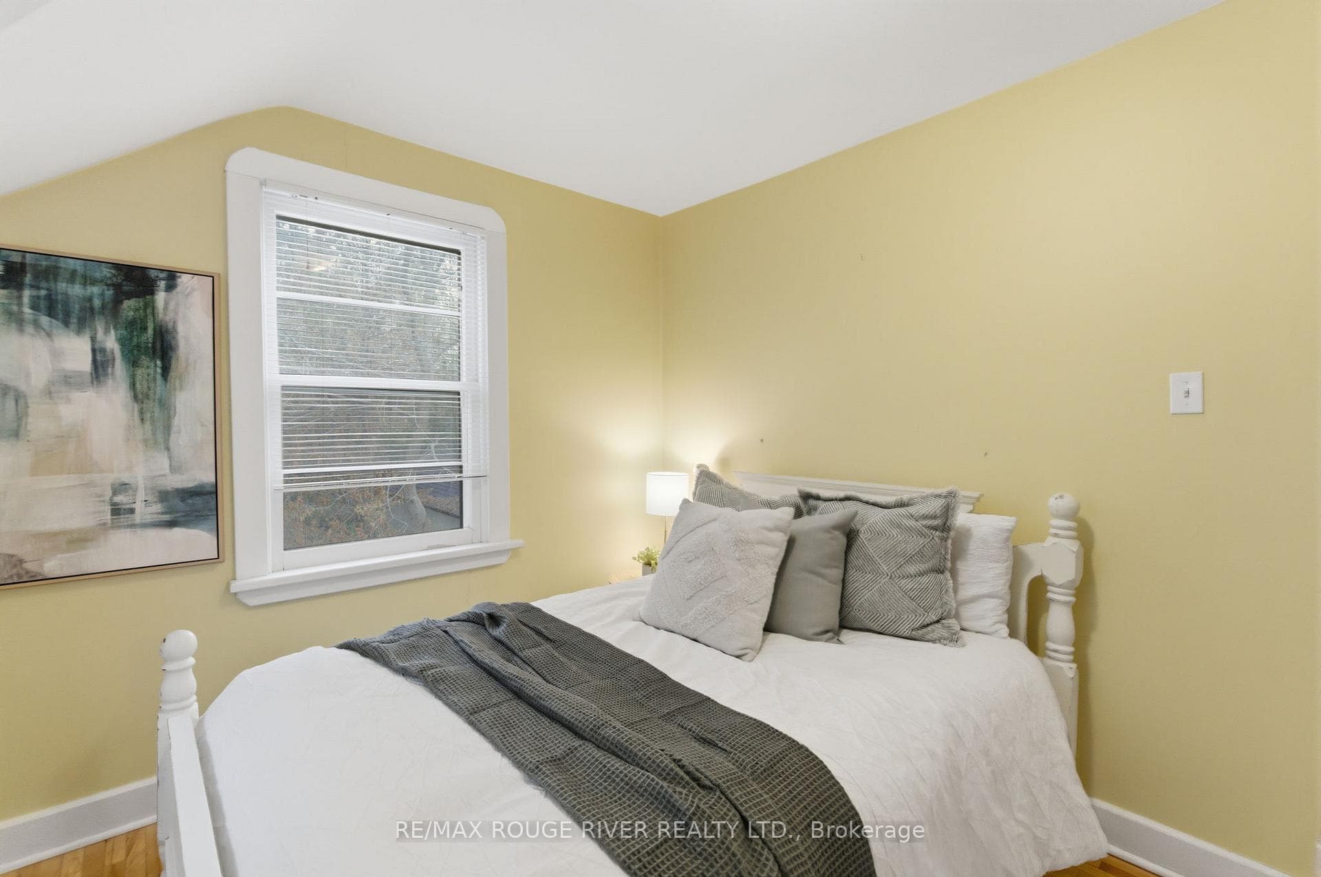 216 Burns Street photo 22