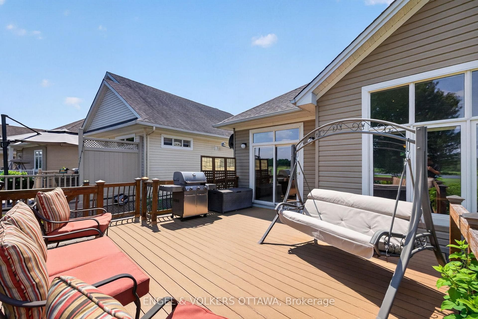 106 Equinelle Drive photo 33