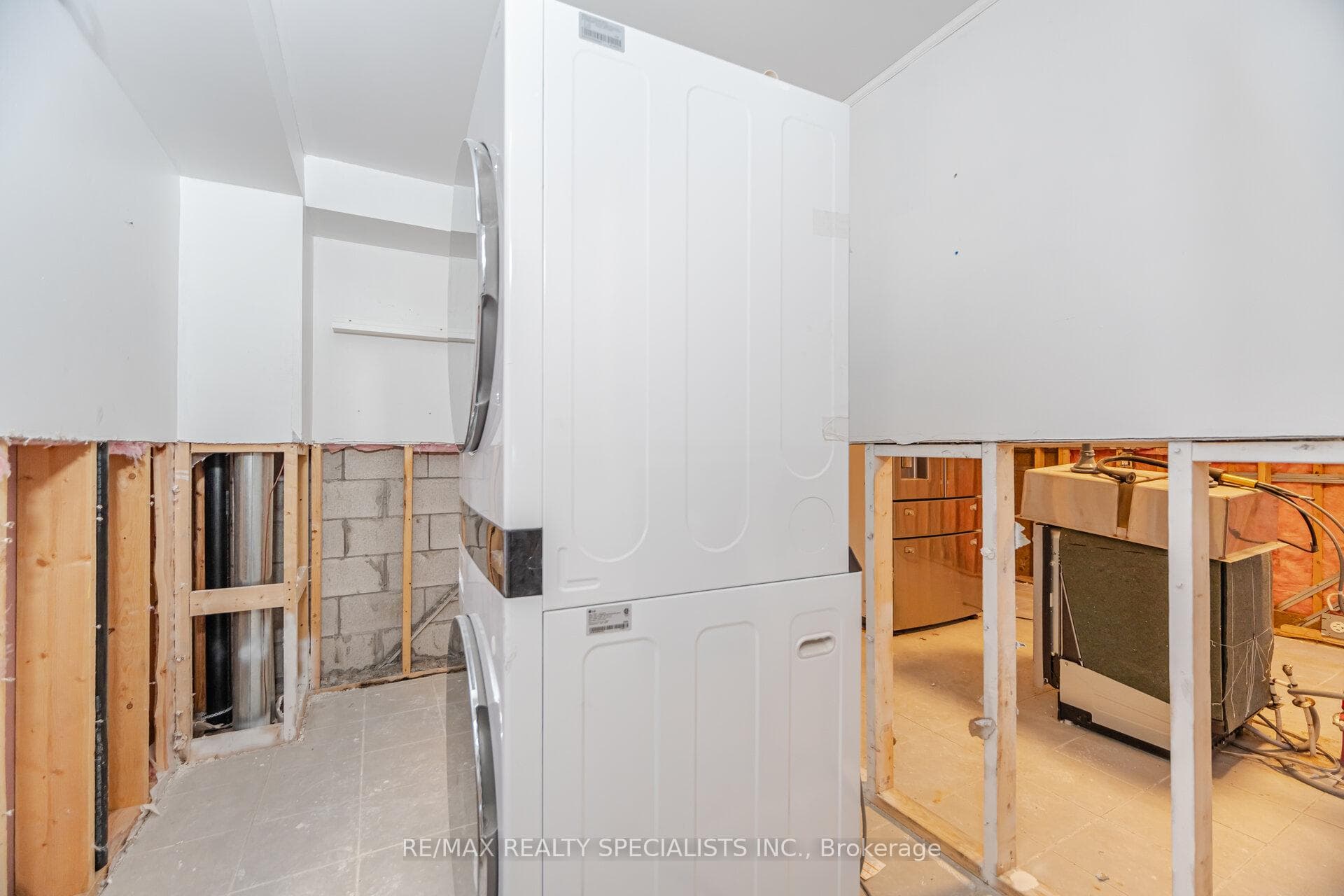 33 Pringdale Gardens Circle photo 22