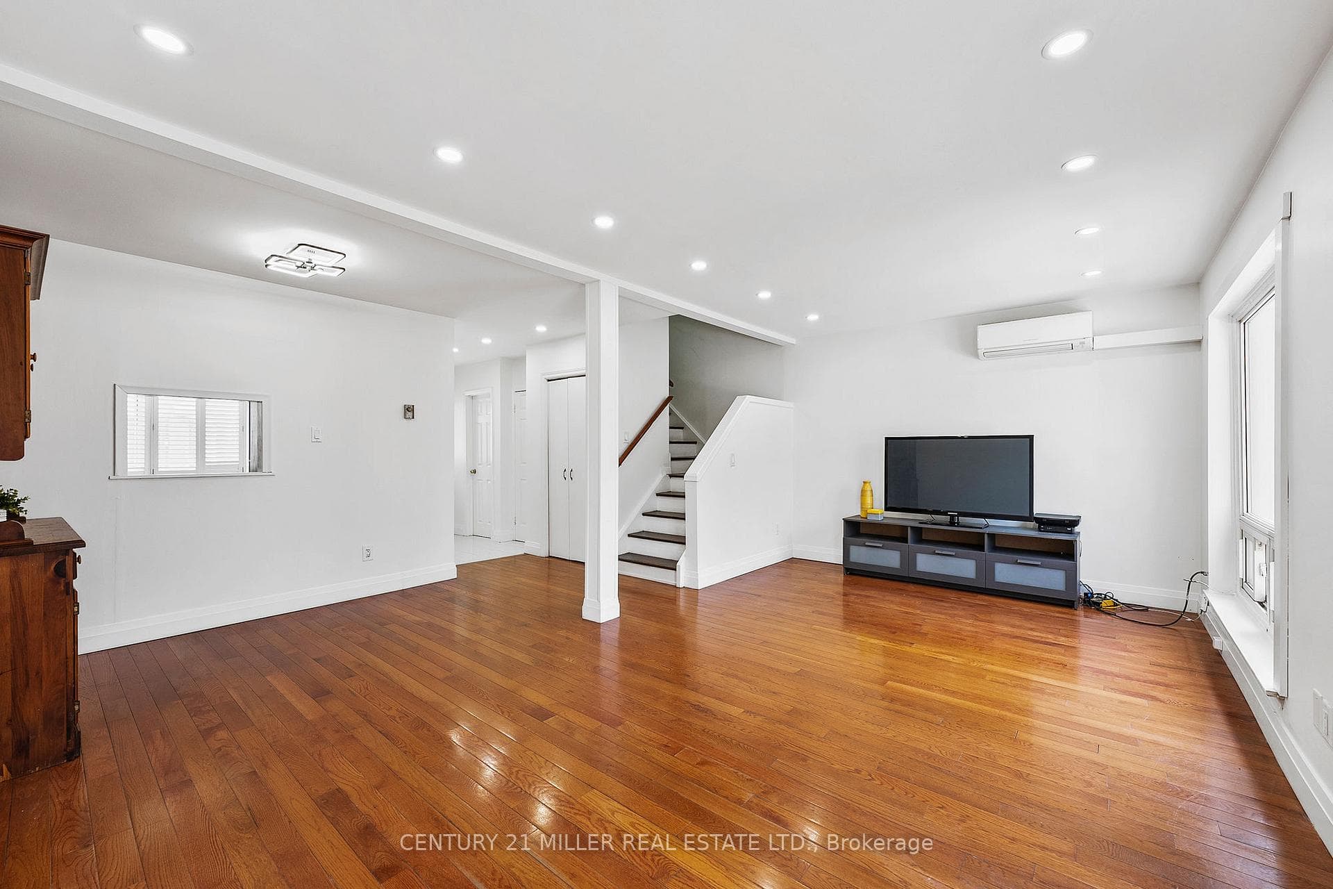 9 Liszt Gate Unit 511 photo 13