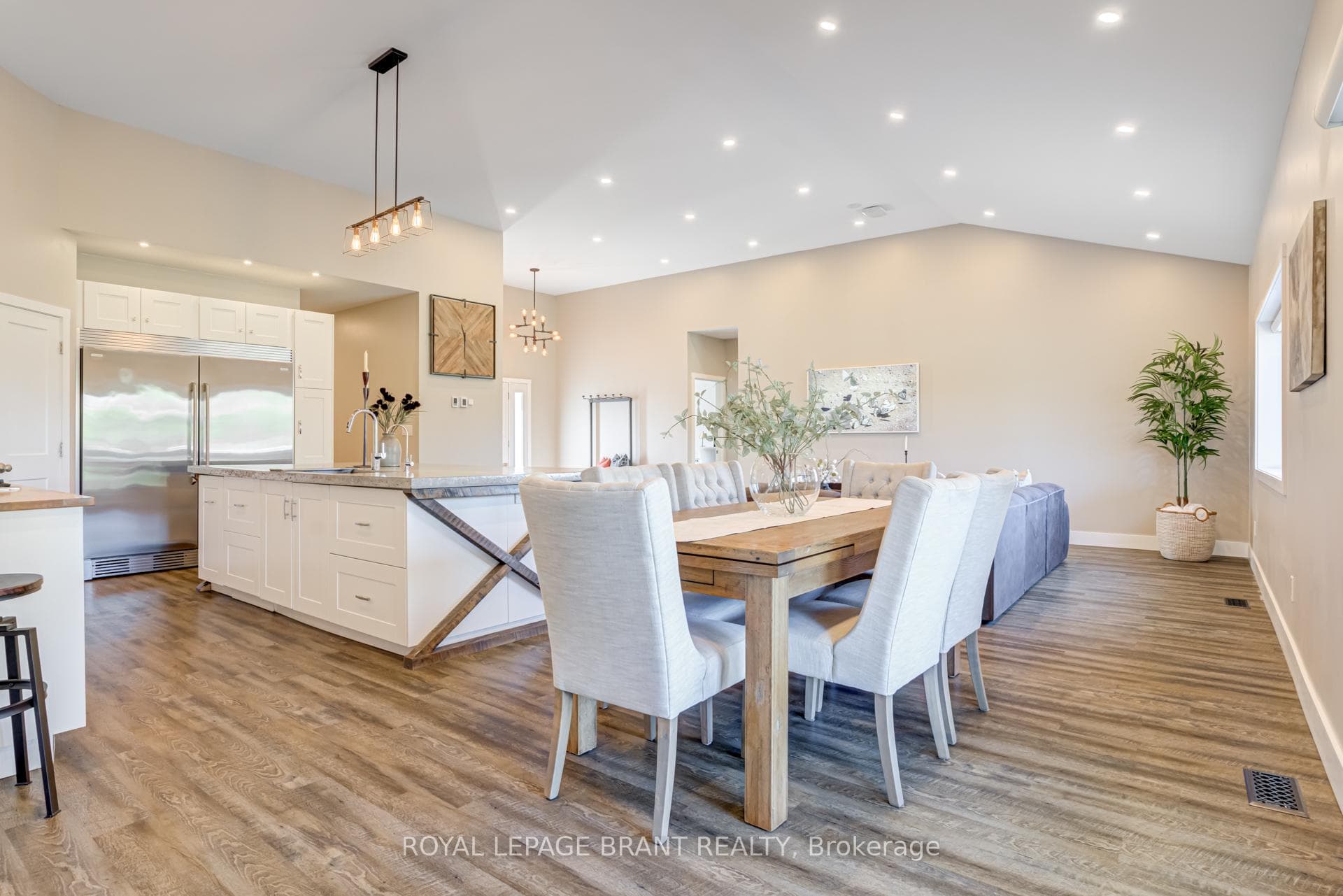 180 Royal Oak Road photo 11