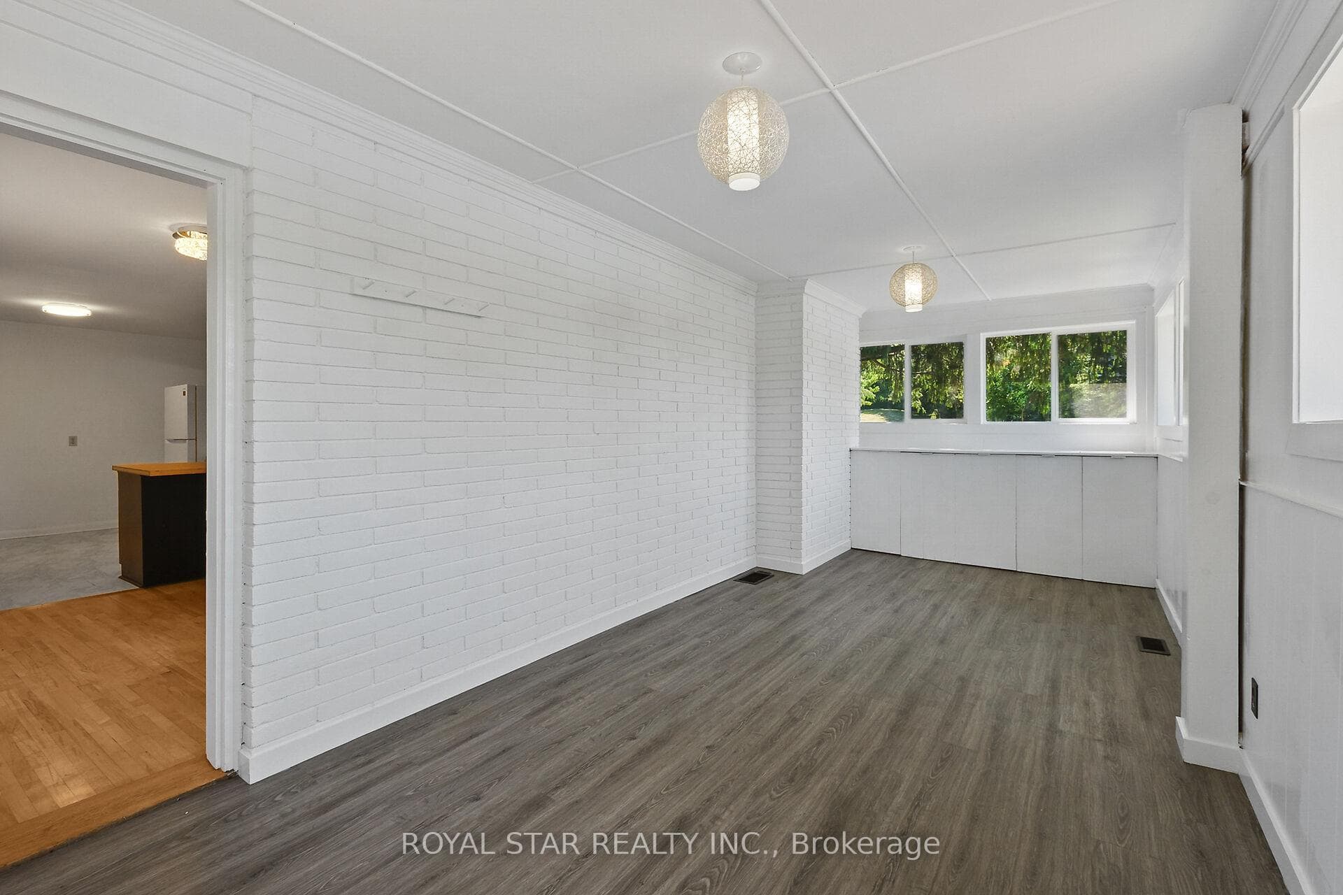 10 Delong Drive photo 15