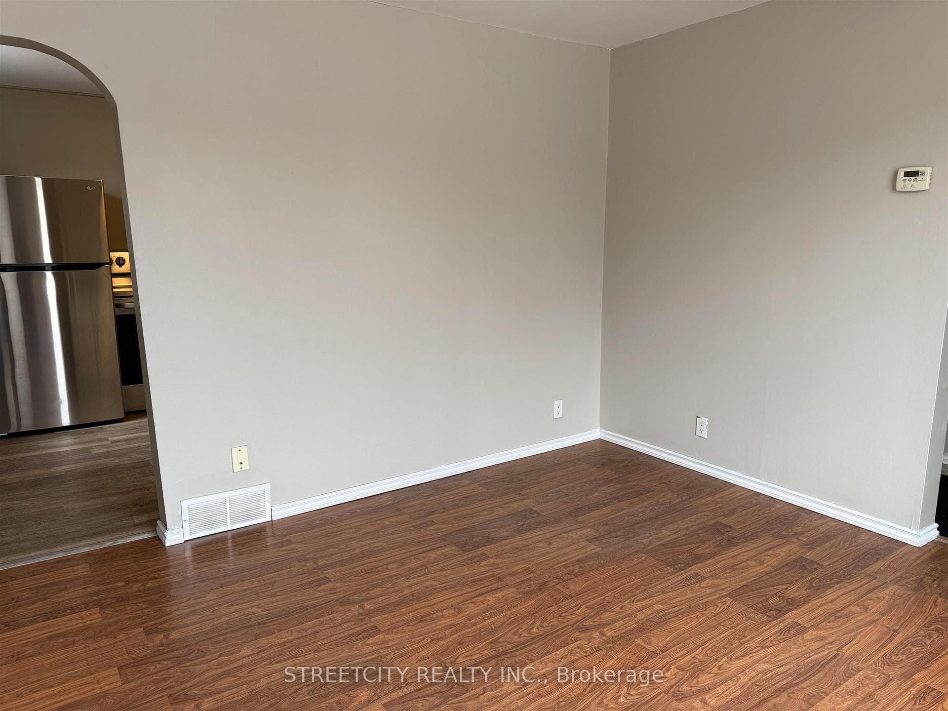 254 MCINTYRE Street photo 16