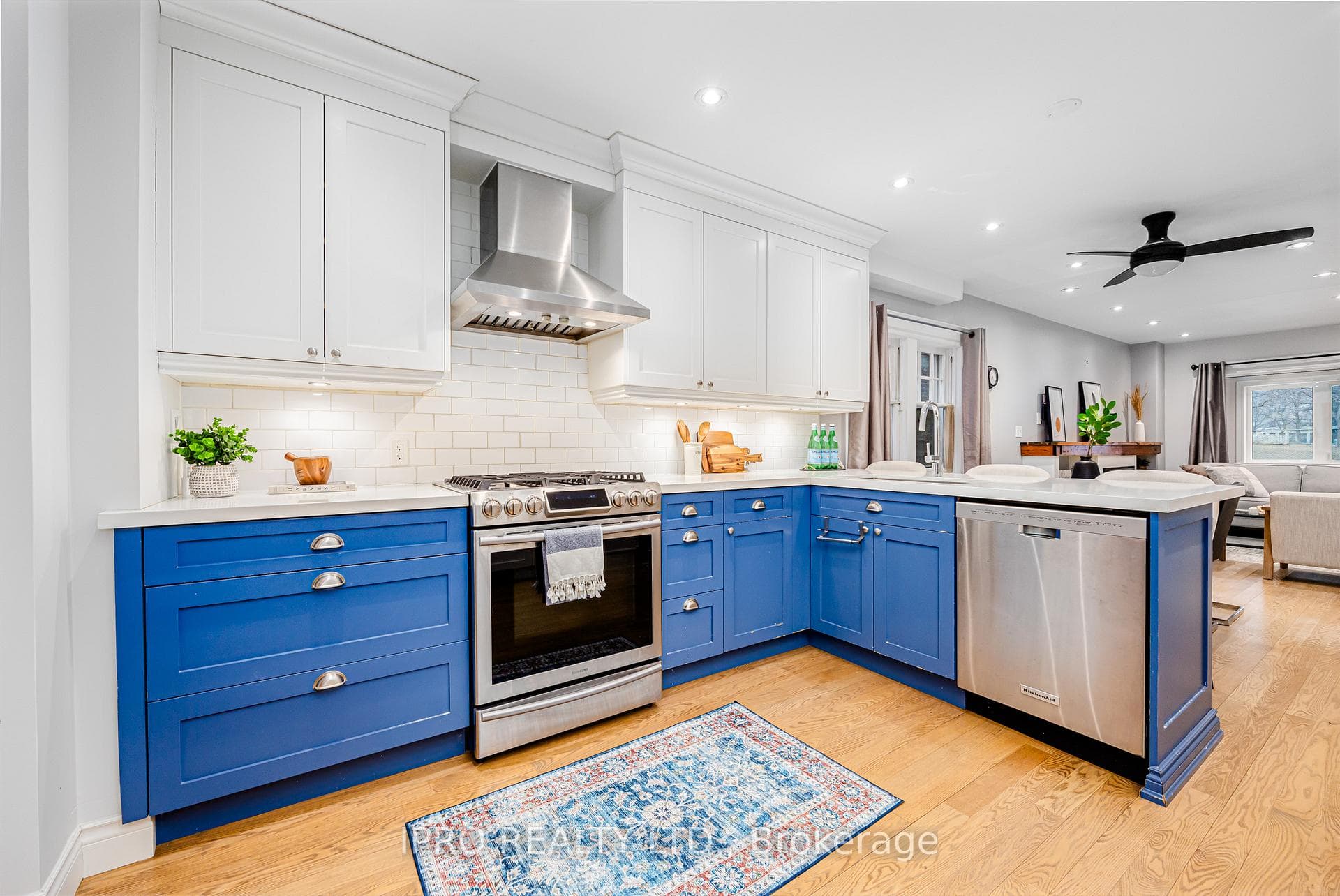 4 Durant Avenue photo 8