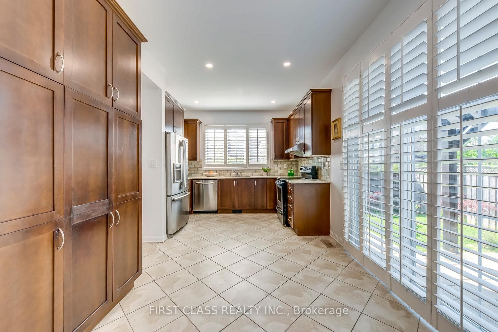 720 Savoline Boulevard photo 11