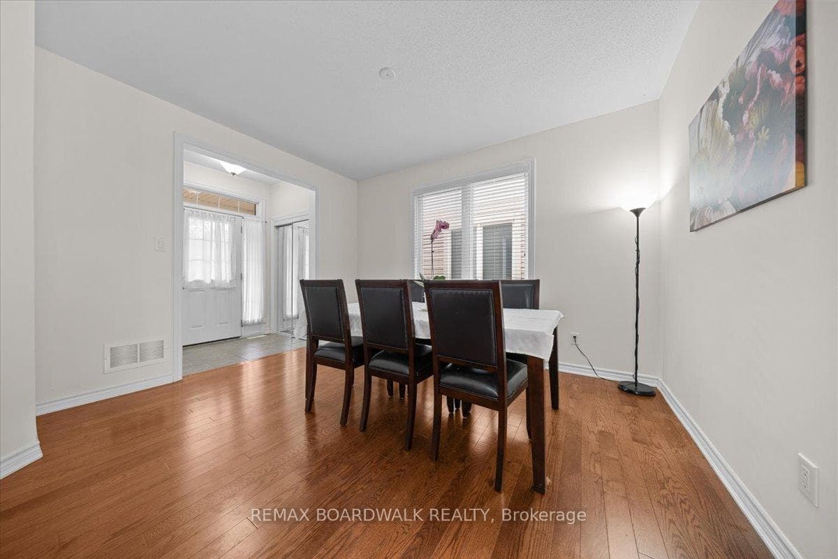 336 Gallantry Way photo 6