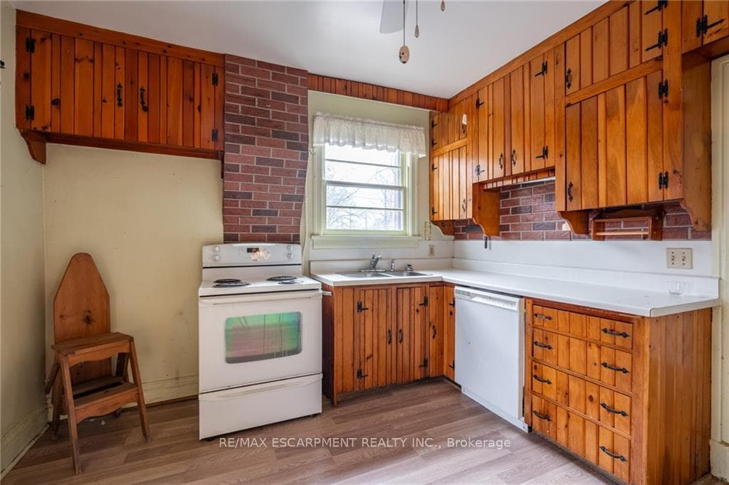 653 Beach Boulevard photo 12