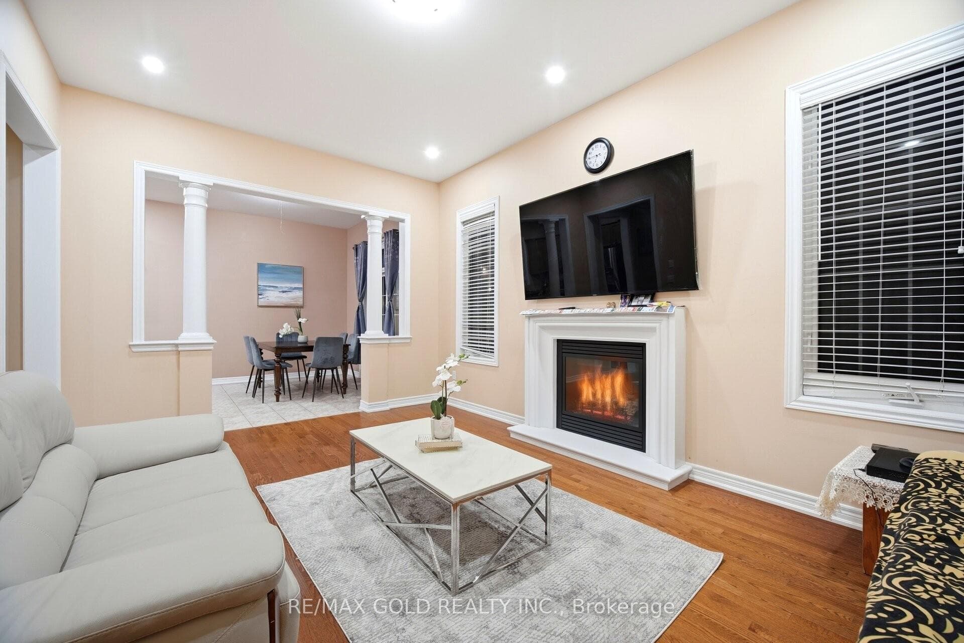 26 Drummondville Drive photo 11