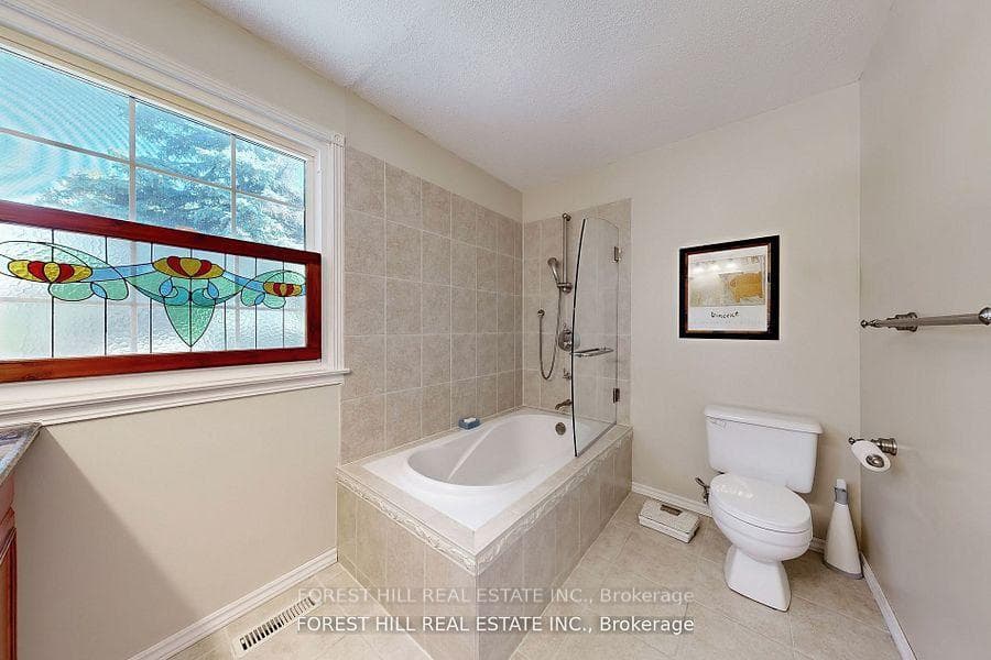 20 Thurgate Crescent photo 21