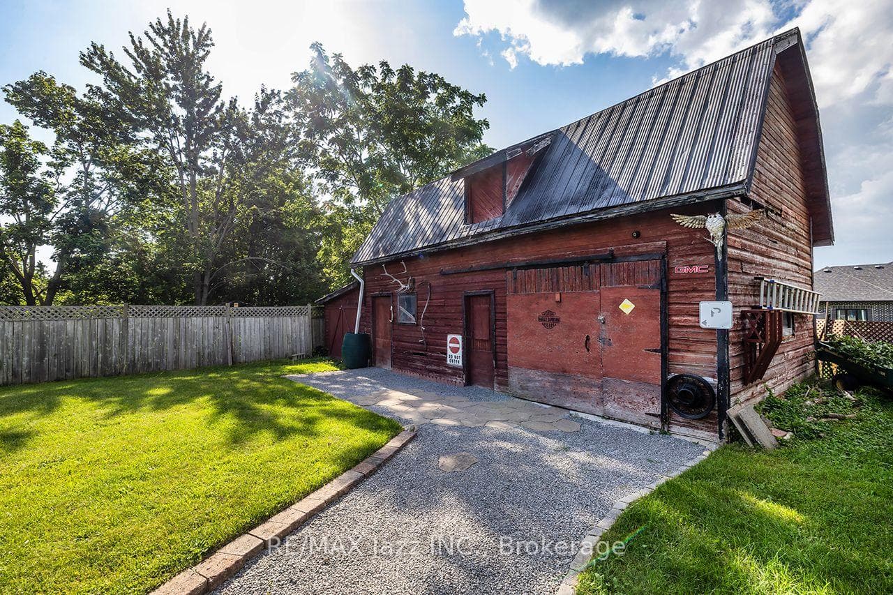 132 King Street photo 40