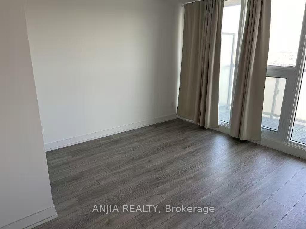 15 Holmes Avenue Unit 2212 photo 4