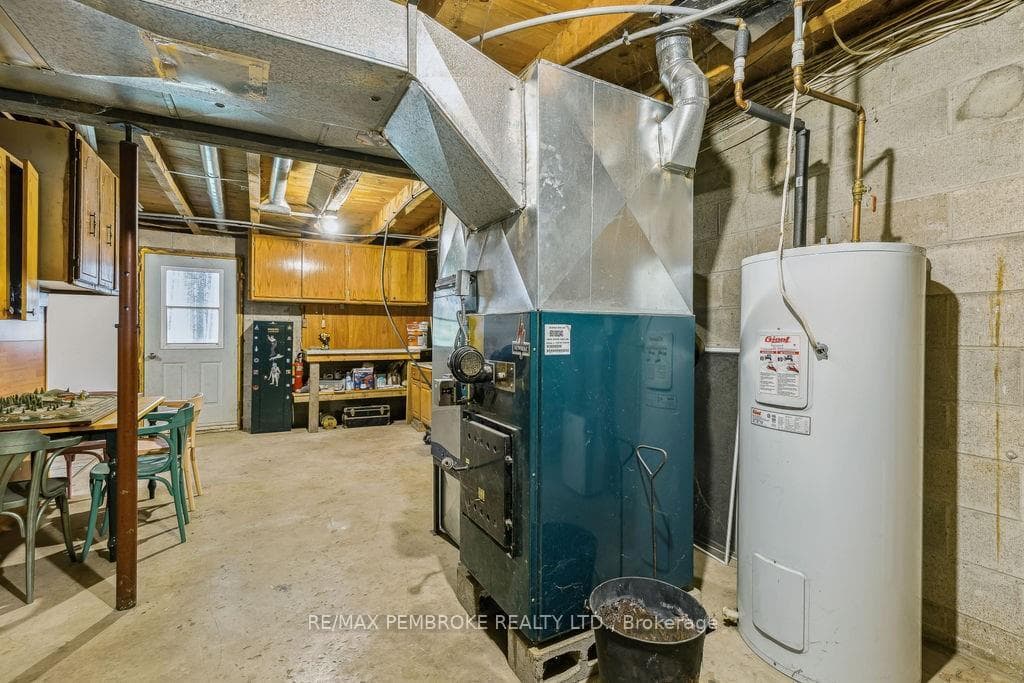 87 REICHE Road photo 16