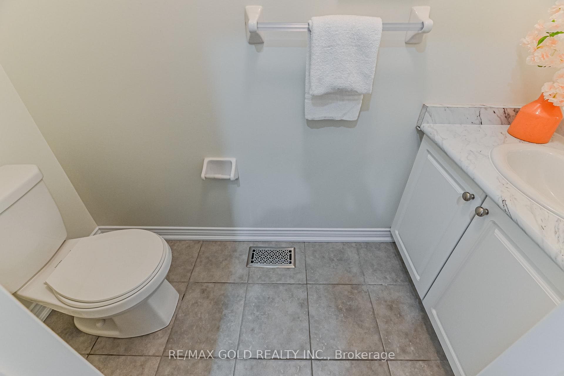 19 Locarno Street photo 15