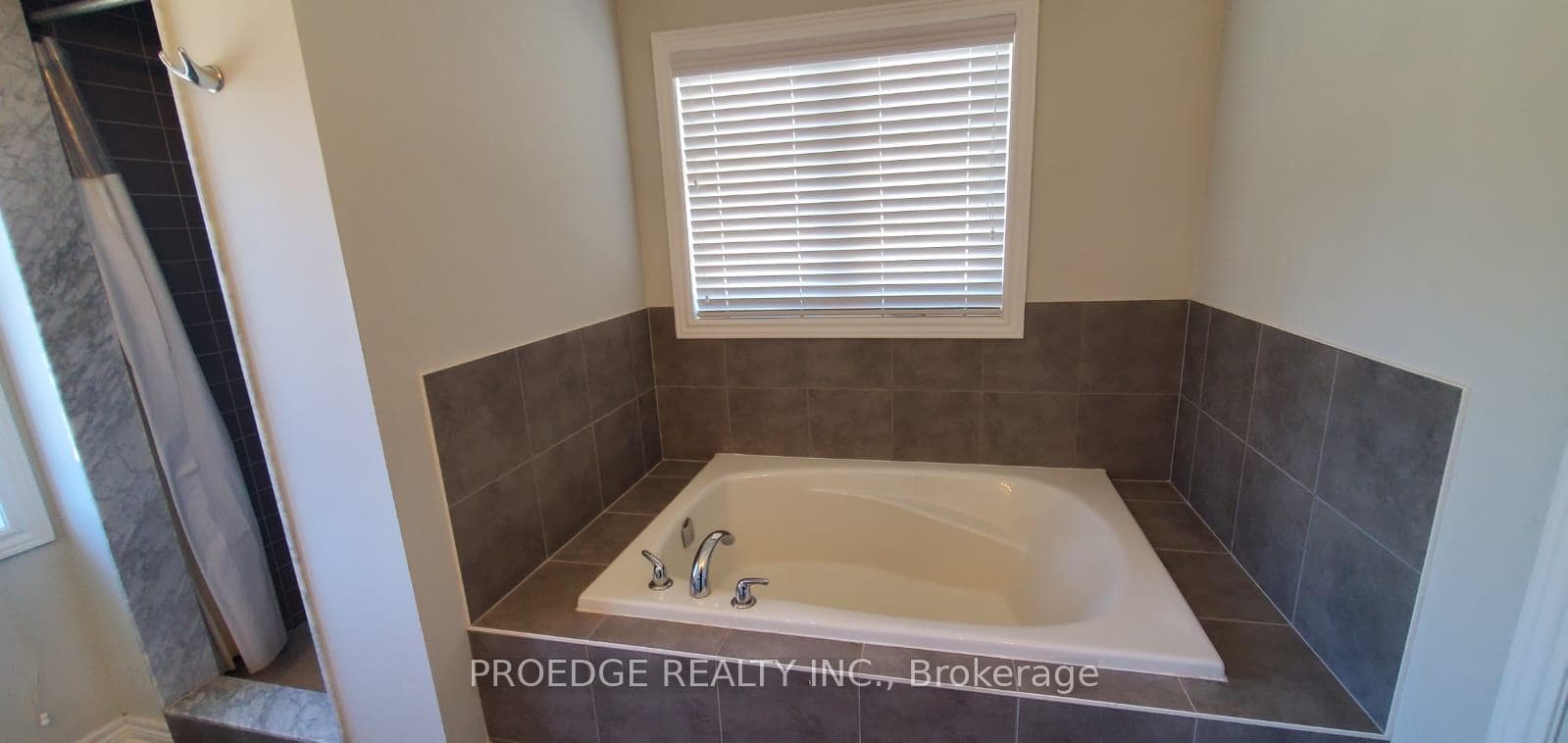 103 Bridlewood Boulevard photo 9