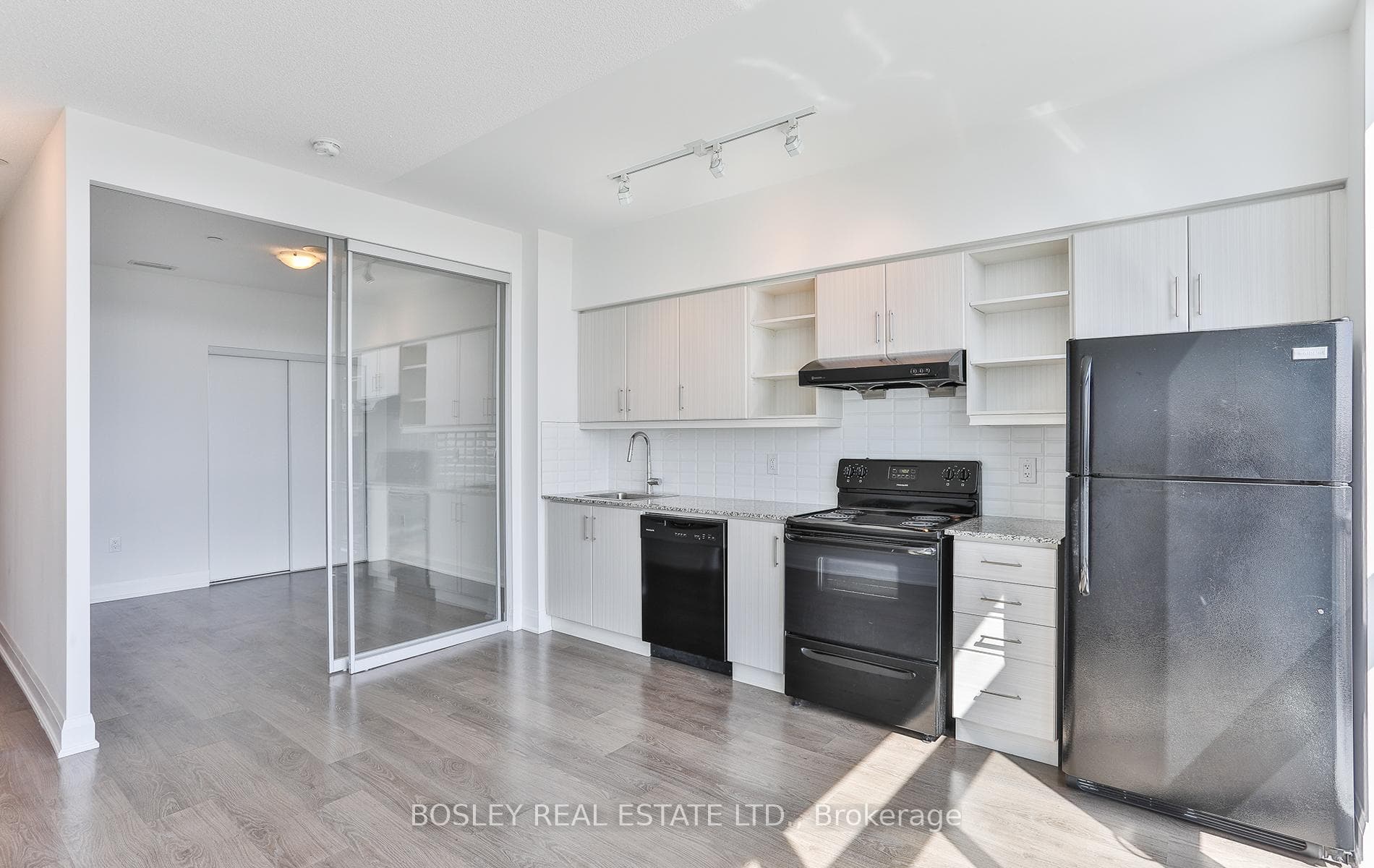 160 Vanderhoof Avenue Unit PH08 photo 3