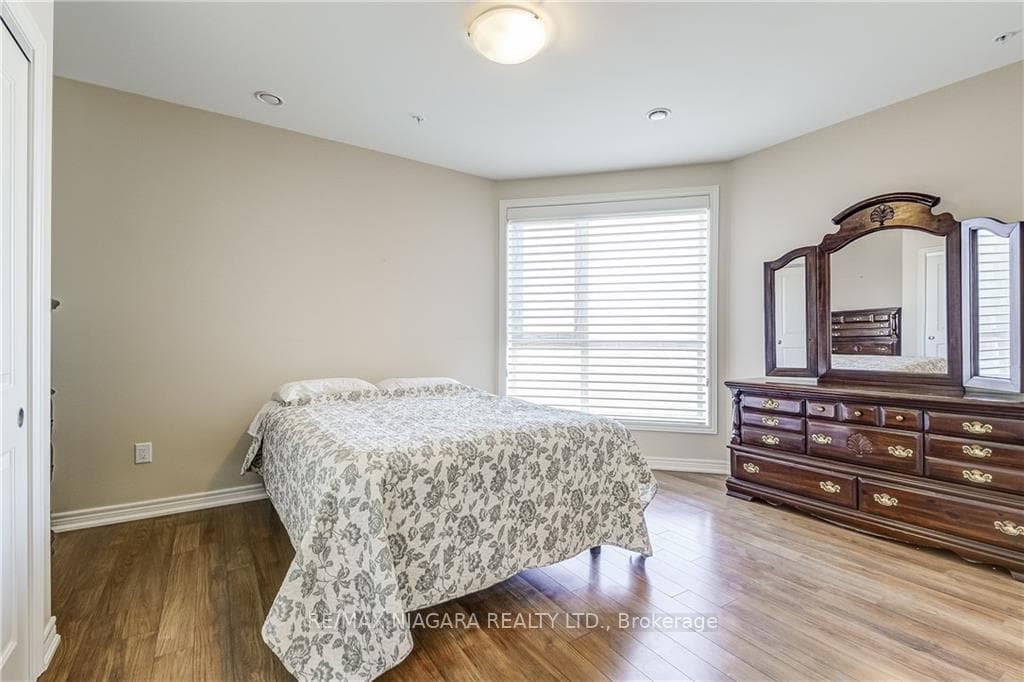 379 Scott Street Unit 207 photo 29